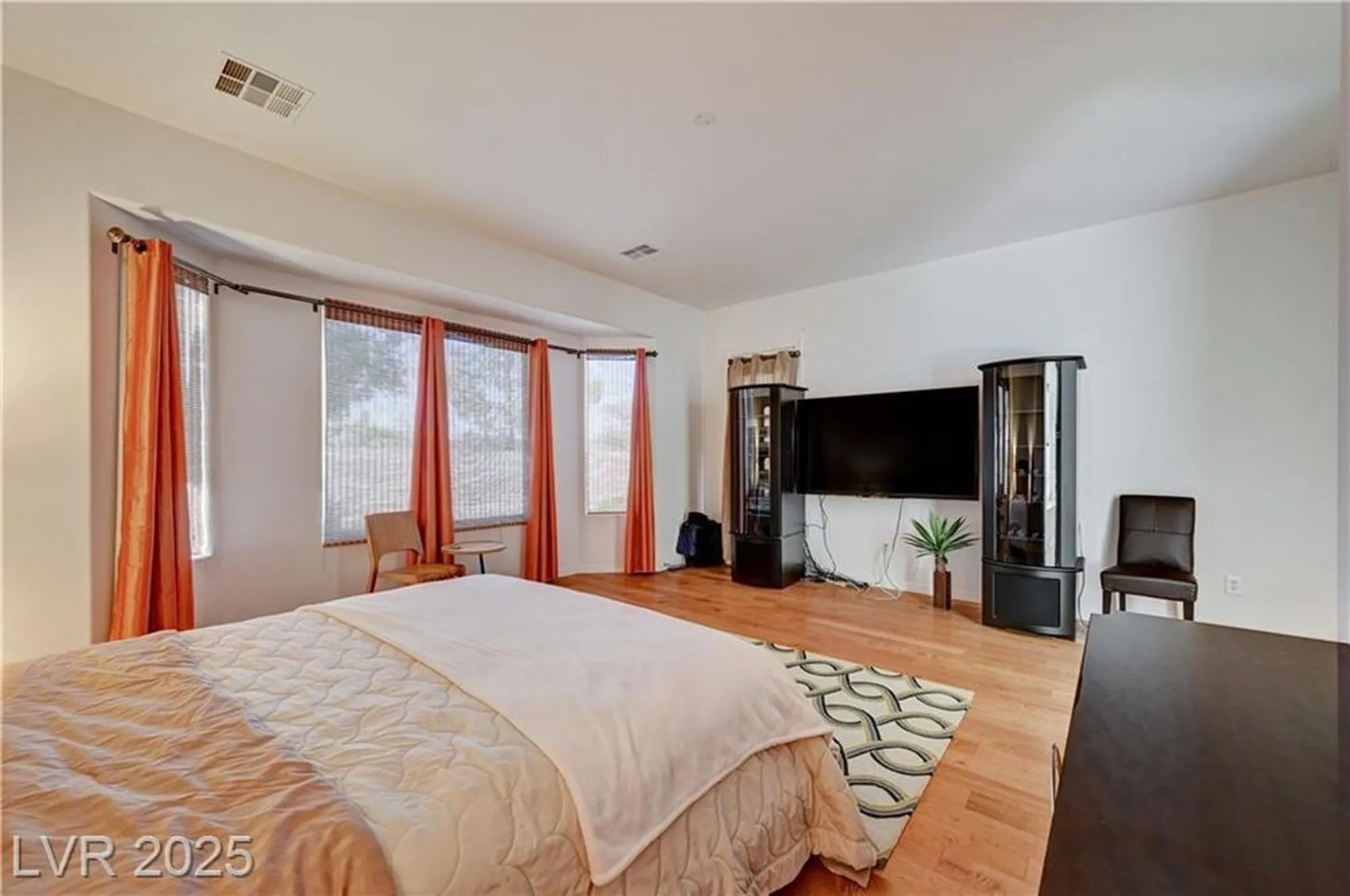 Property Slideshow image 33 of 45 | 2183 clearwater lake dr, Henderson, NV, 89044