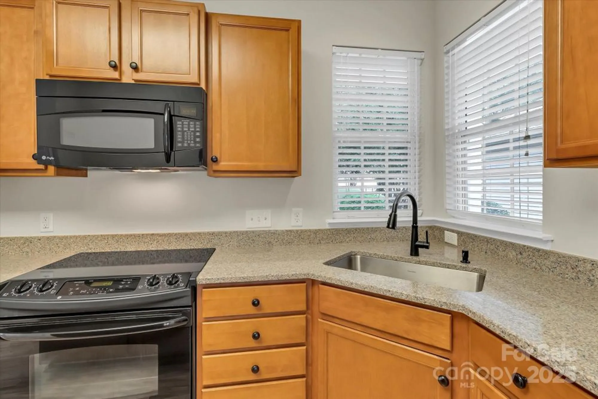 Property Slideshow image 13 of 44 | 3911 yosemite way, Fort Mill, SC, 29707