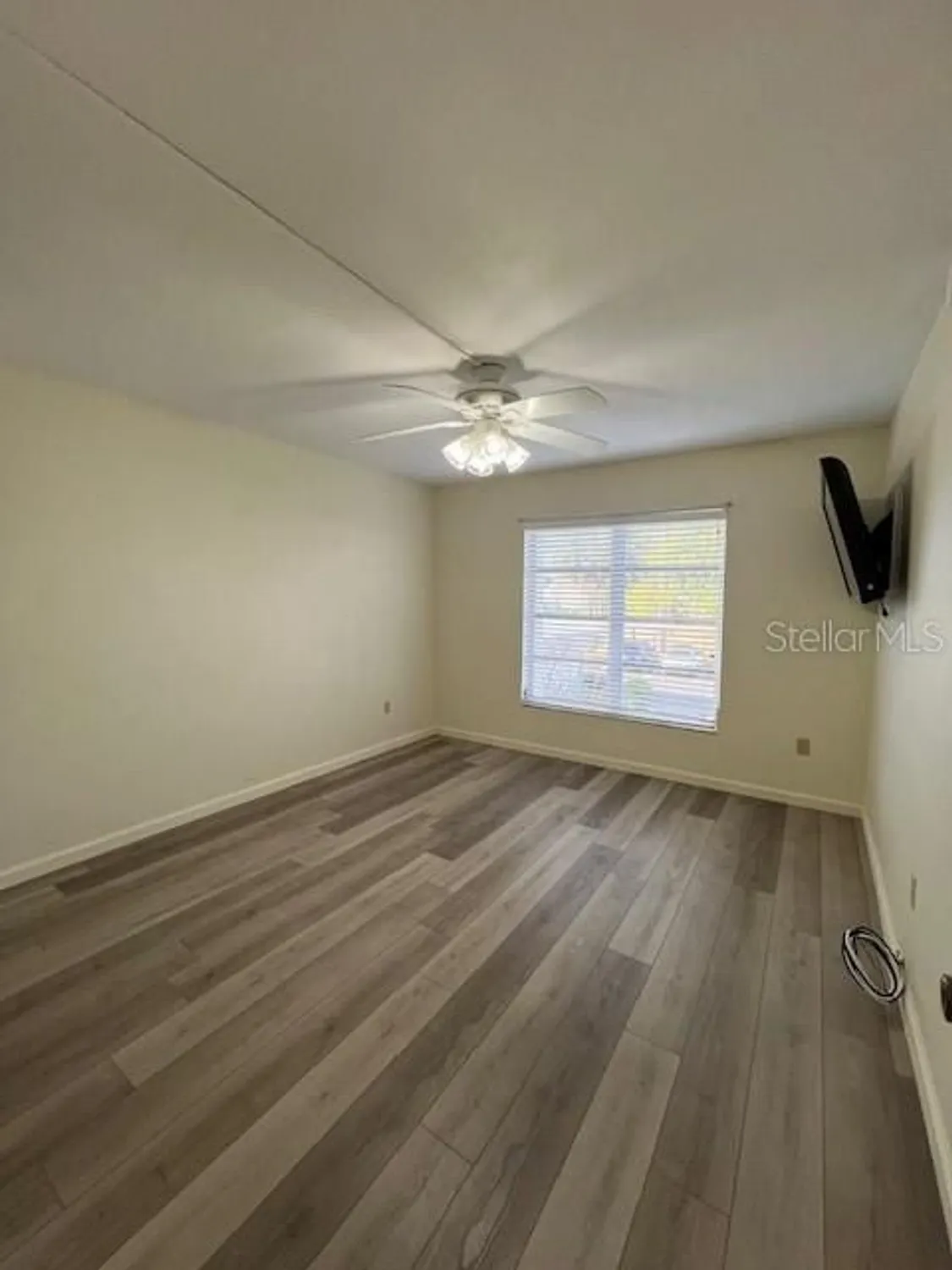 Property Slideshow image 9 of 27 | 21260 brinson ave 211, Port Charlotte, FL, 33952