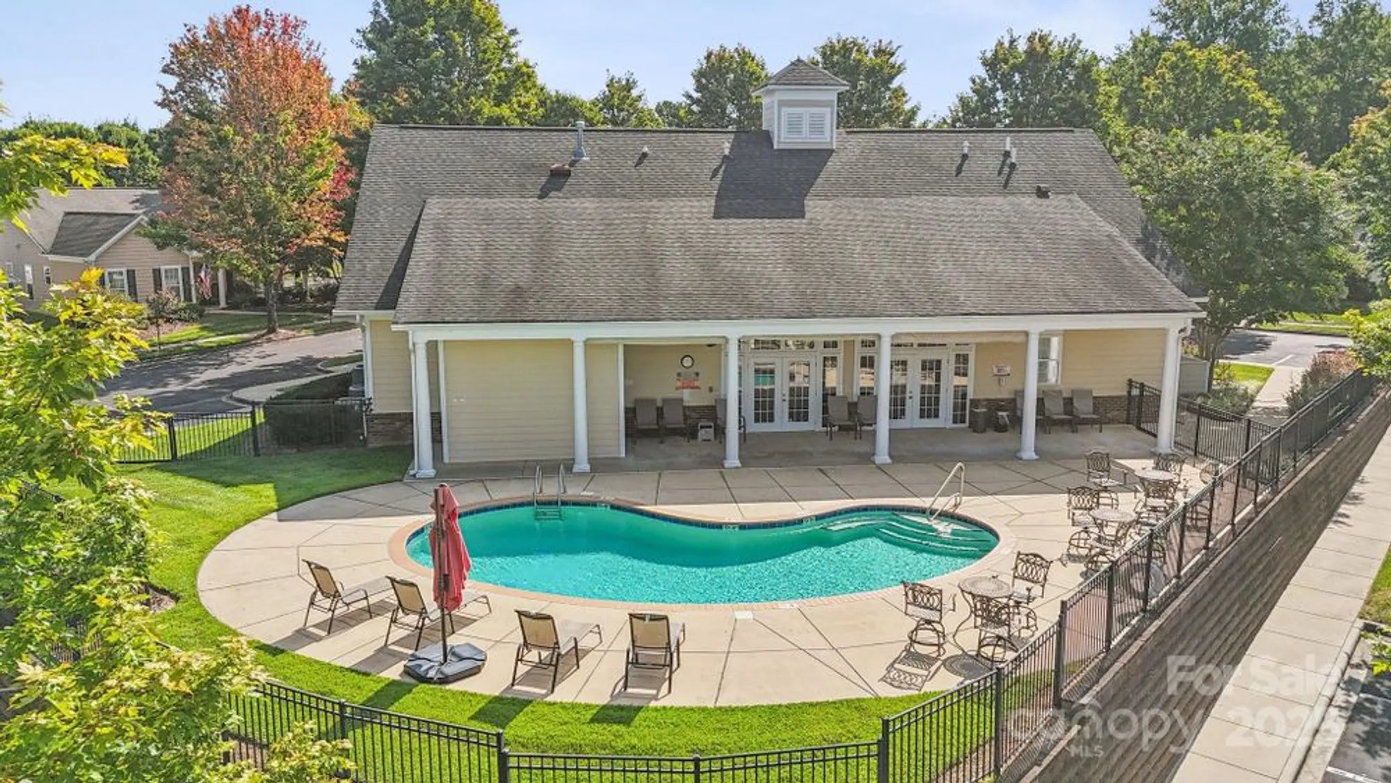 Property Slideshow image 27 of 29 | 10011 bishops gate blvd, Pineville, NC, 28134