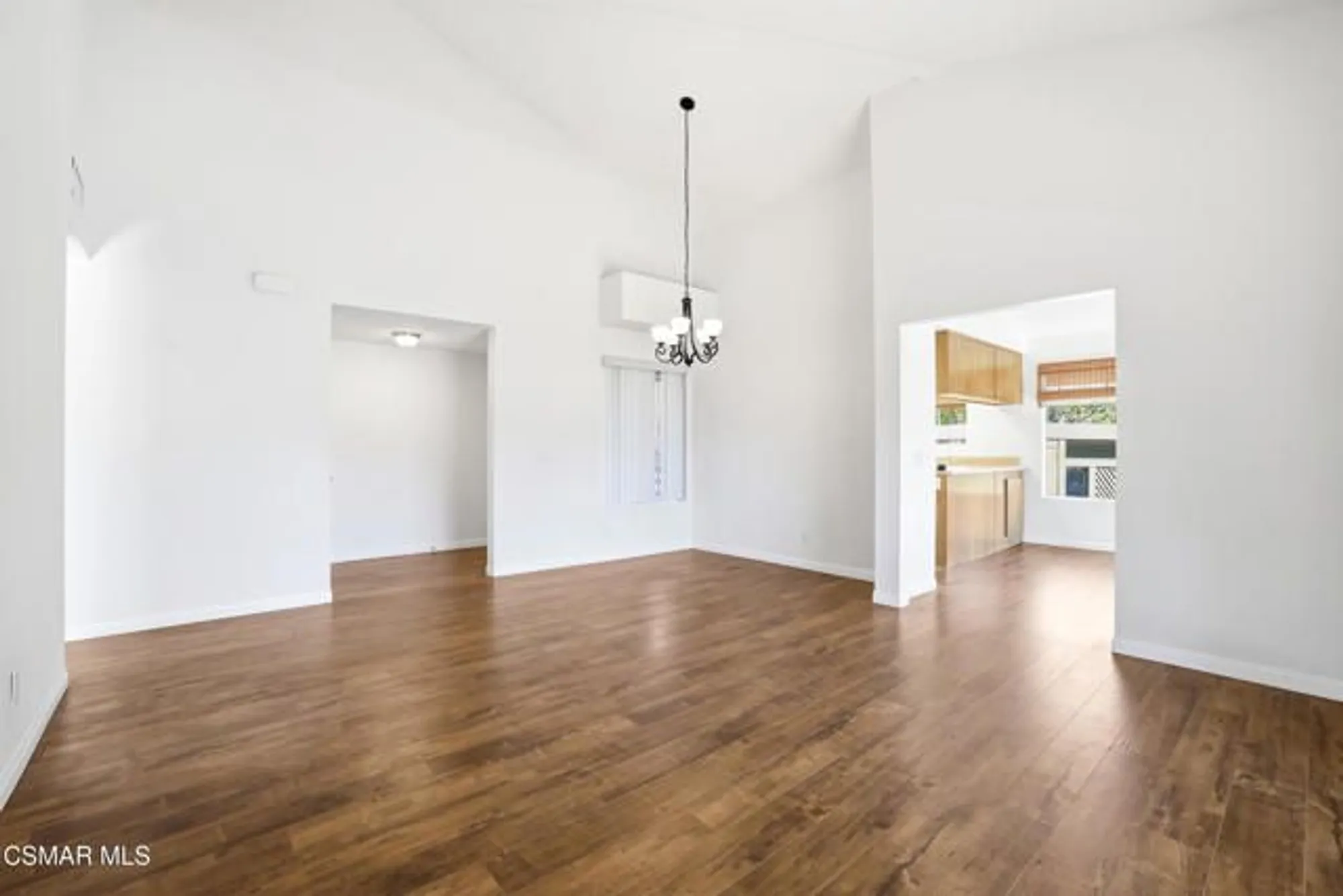 Property Slideshow image 5 of 30 | 245 oakleaf dr apt 205, Thousand Oaks, CA, 91360