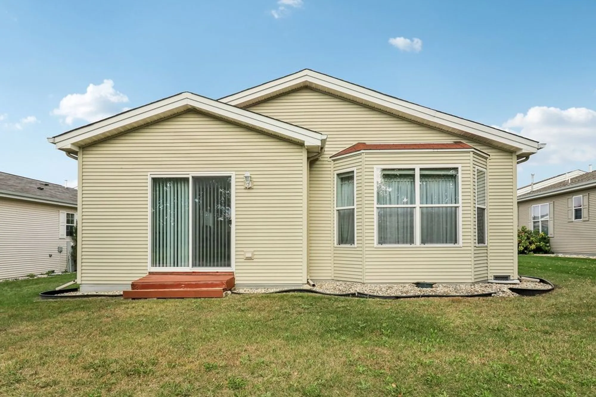 Property Slideshow image 25 of 33 | 3306 stakes ln, Grayslake, IL, 60030