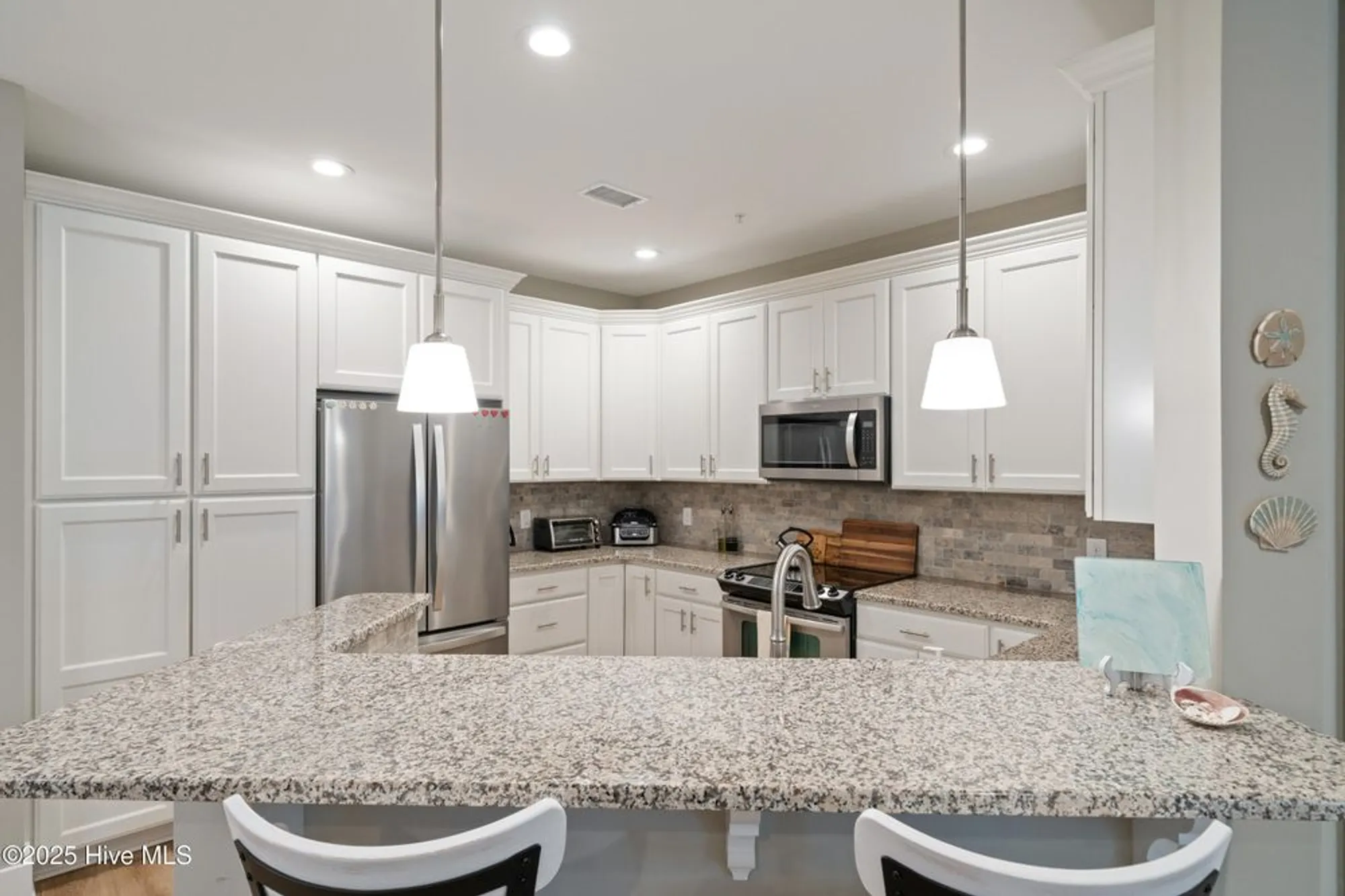Property Slideshow image 13 of 46 | 2537 st james dr apt 705, Southport, NC, 28461
