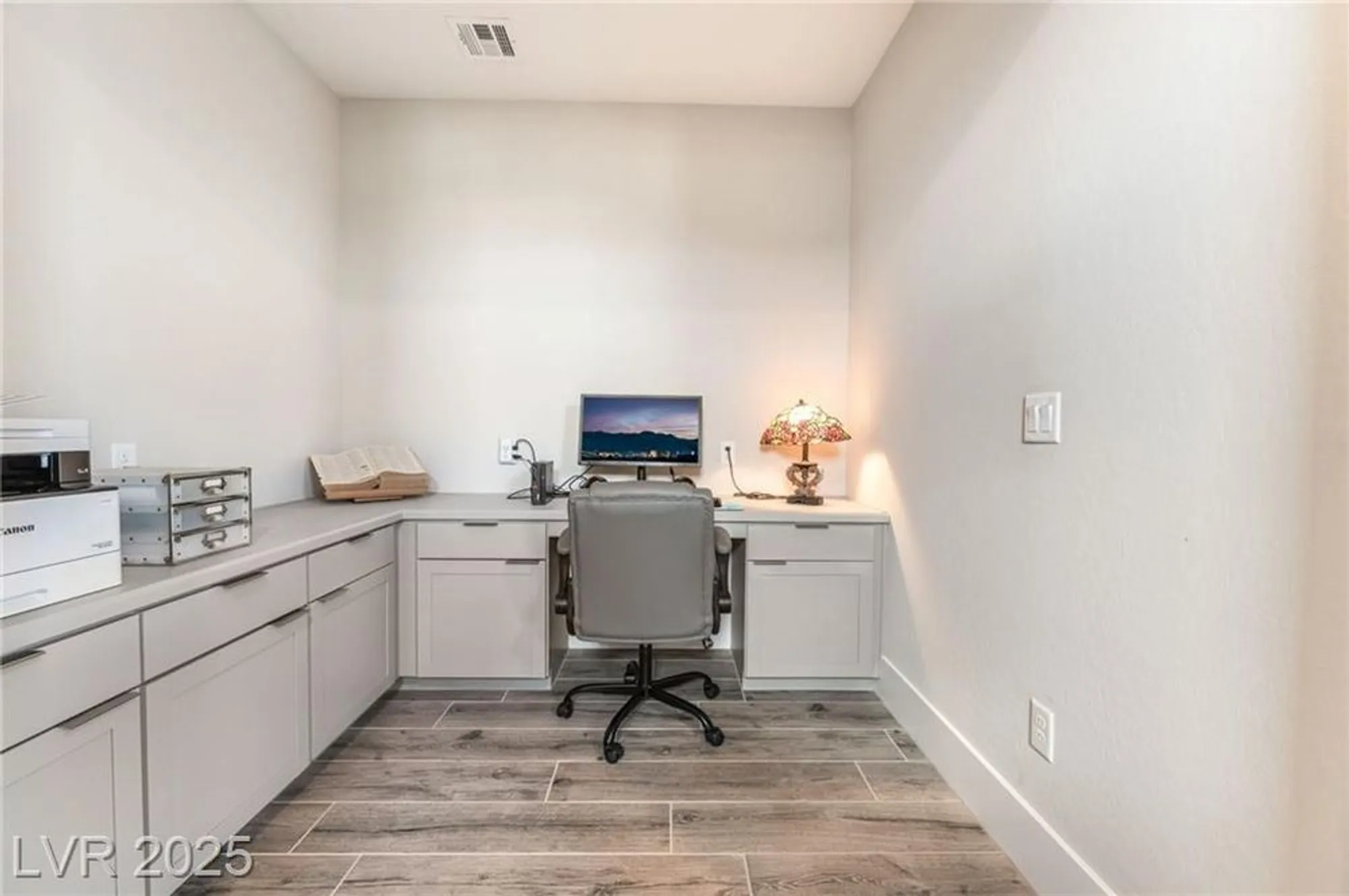 Property Slideshow image 28 of 43 | 9553 jadeite ln, Las Vegas, NV, 89143