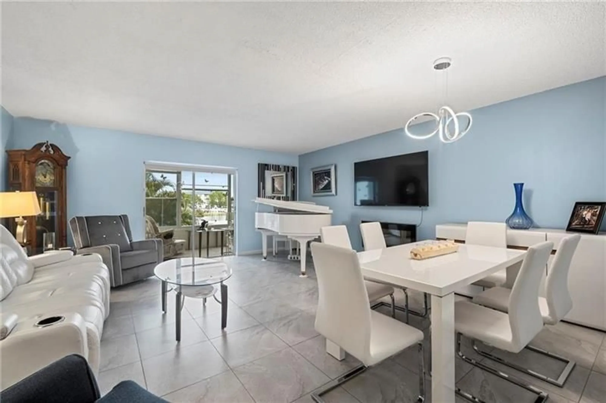 Property Slideshow image 4 of 32 | 4750 nw 22nd ct apt 208, Lauderhill, FL, 33313