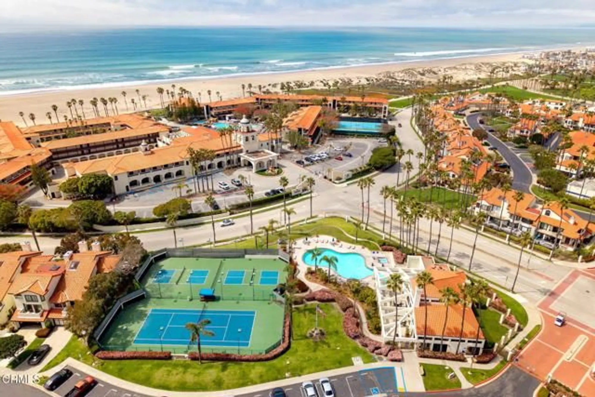 Property Slideshow image 3 of 53 | 2151 martinique ln, Oxnard, CA, 93035