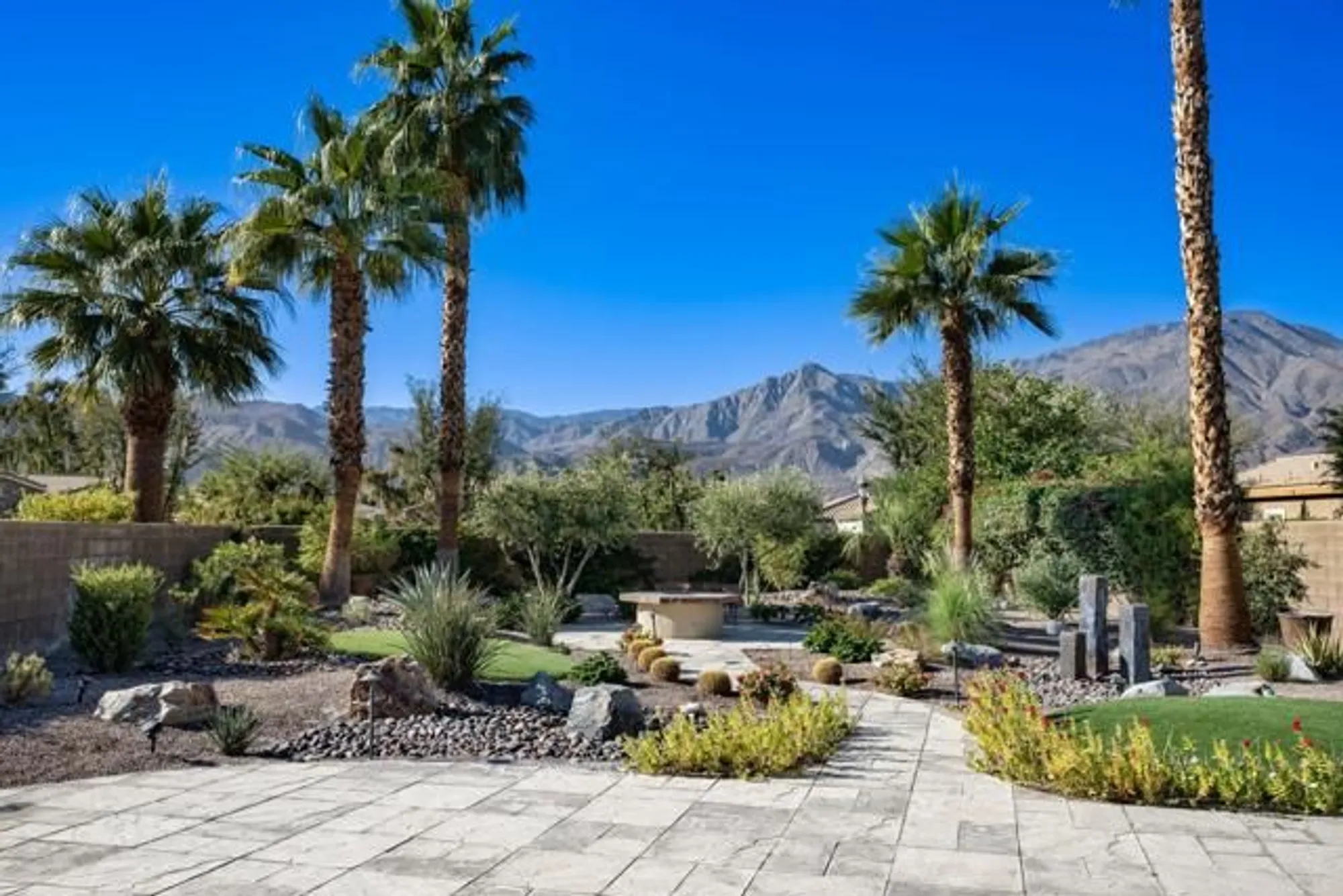 Property Slideshow image 2 of 48 | 81943 prism dr, La Quinta, CA, 92253
