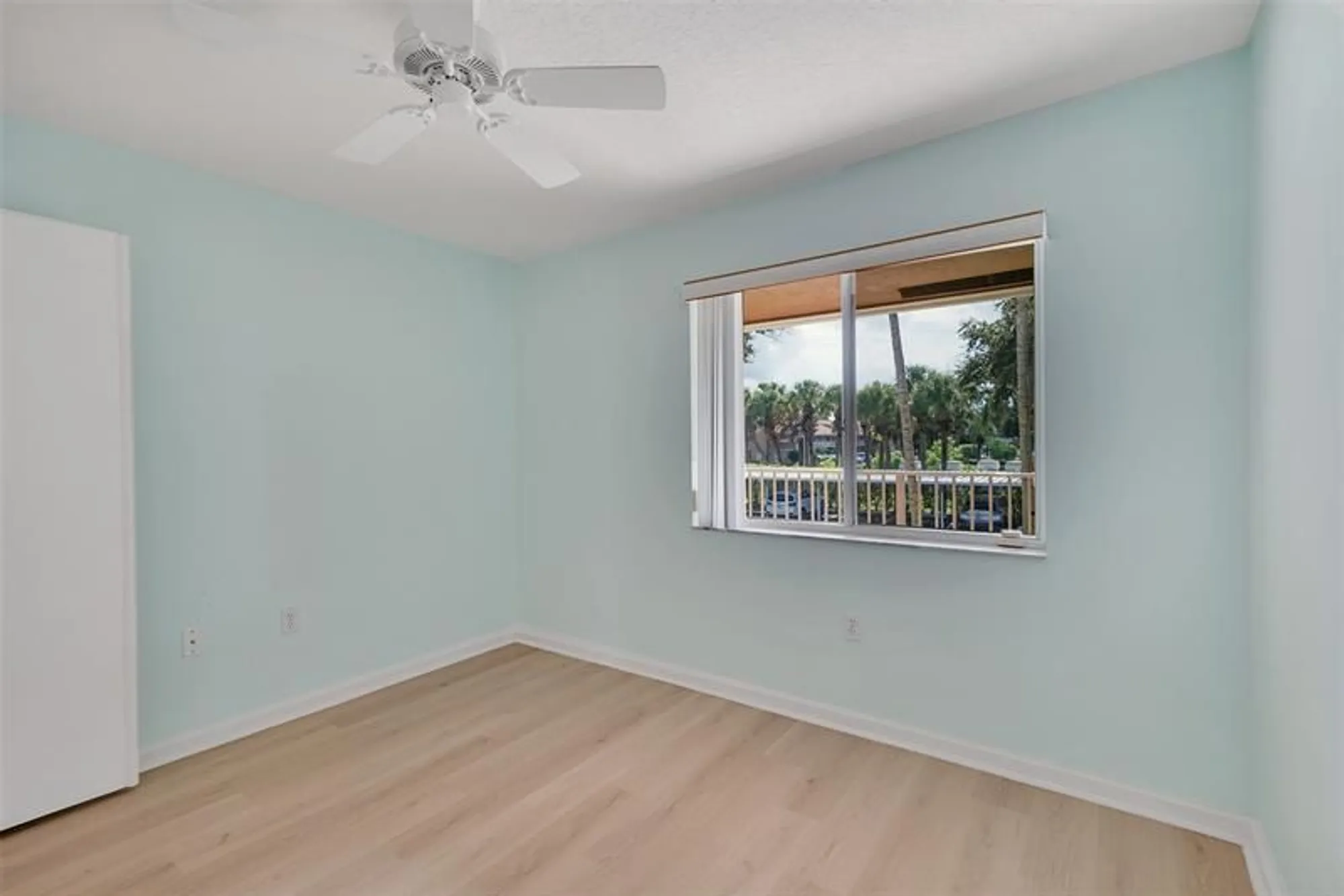 Property Slideshow image 22 of 36 | 5876 regal glen dr 201, Boynton Beach, FL, 33437