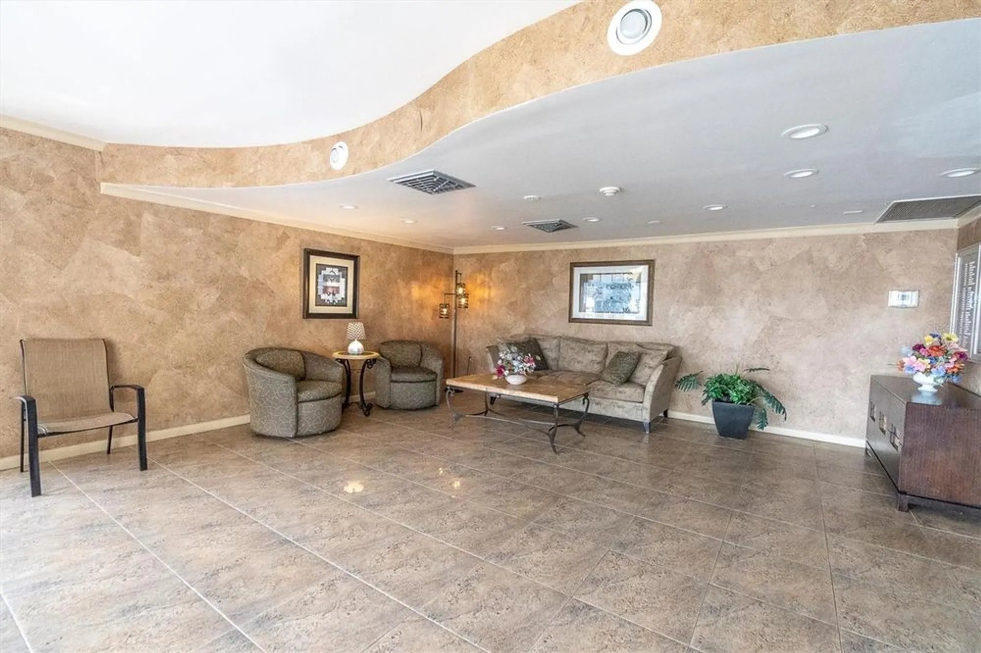 Property Slideshow image 33 of 45 | 19029 us highway 19 n apt 9-404, Clearwater, FL, 33764
