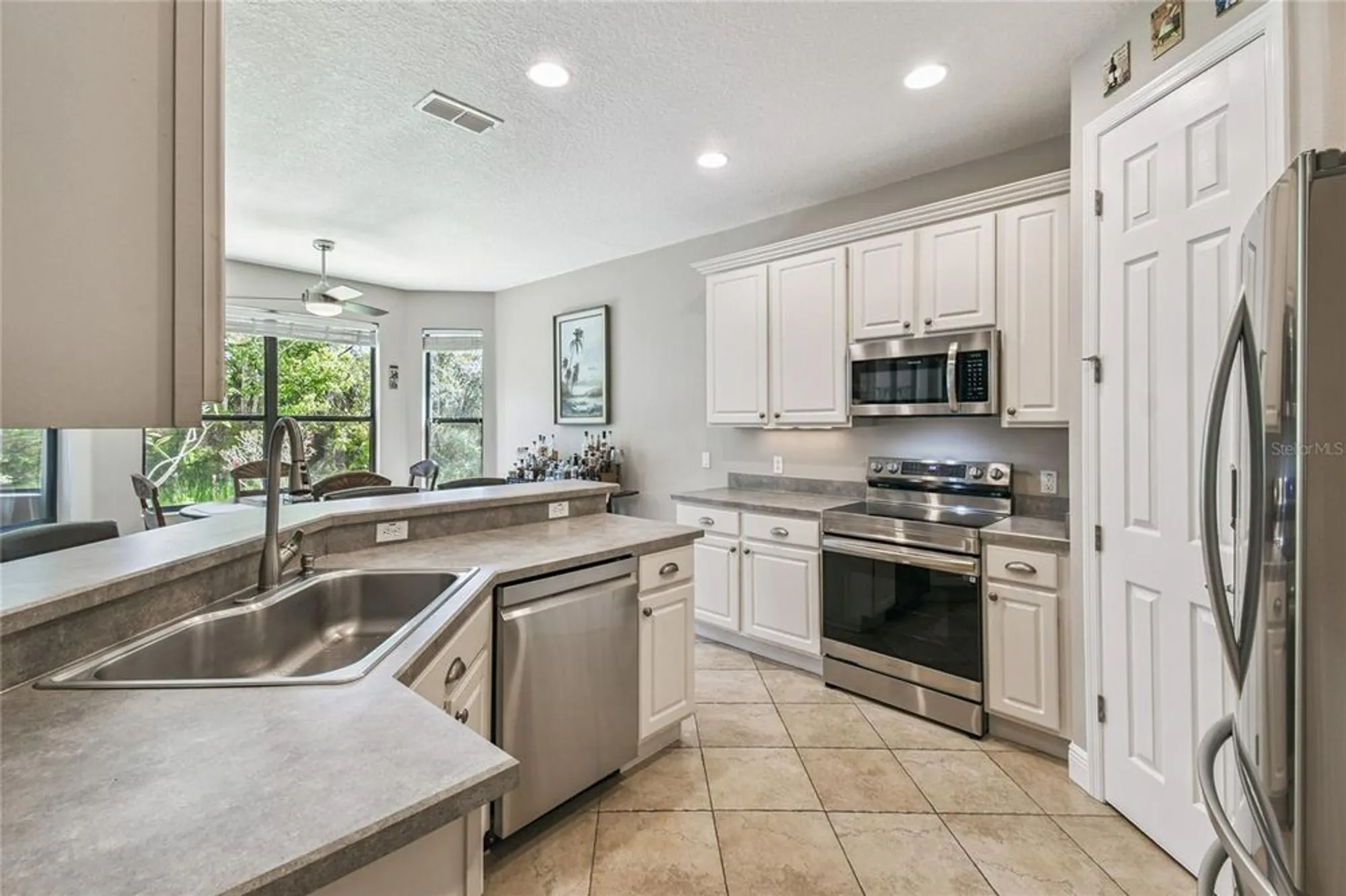 Property Slideshow image 10 of 60 | 107 los gatos pl, Poinciana, FL, 34759