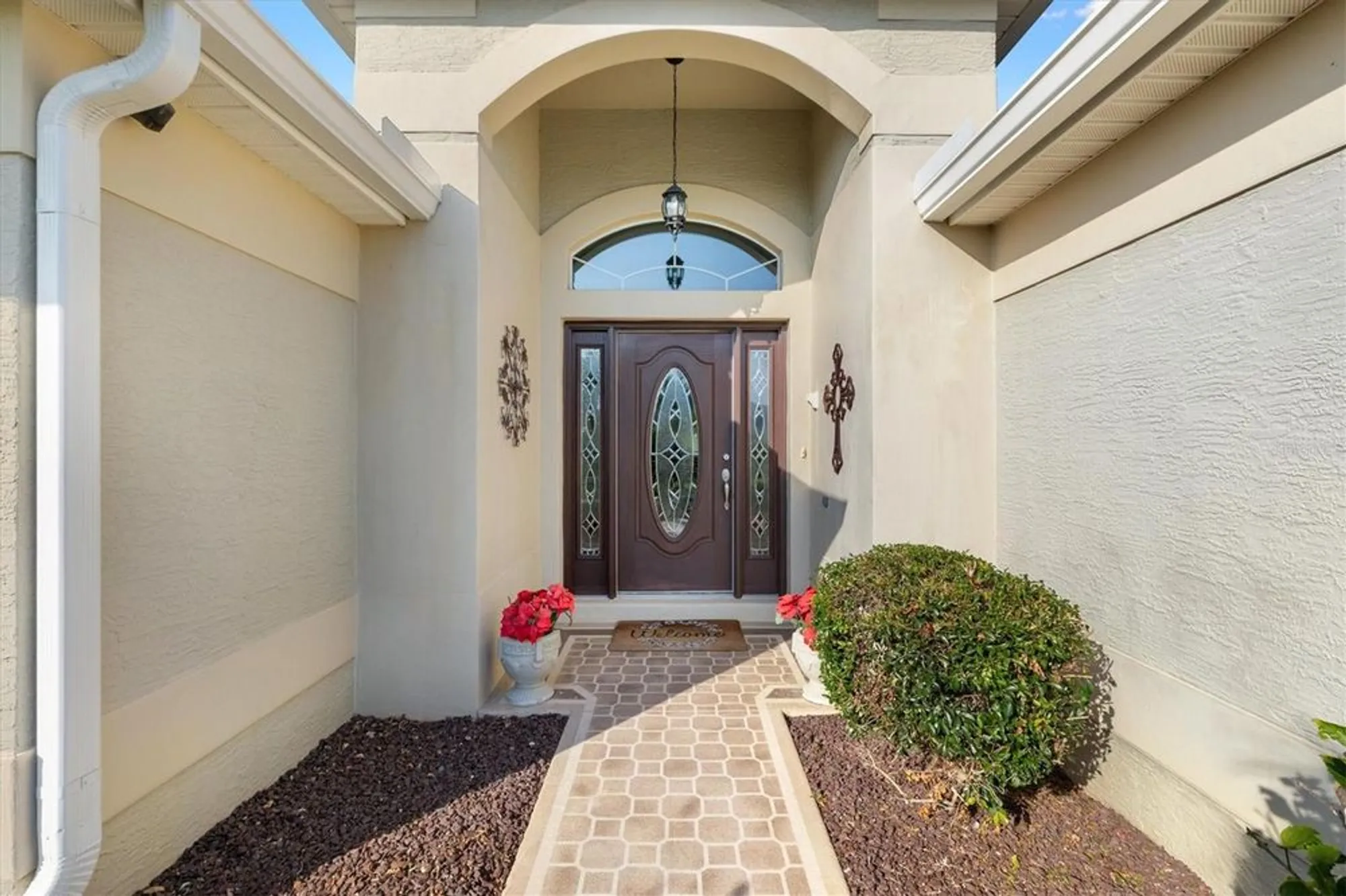 Property Slideshow image 4 of 35 | 933 folkstone way, The Villages, FL, 32162