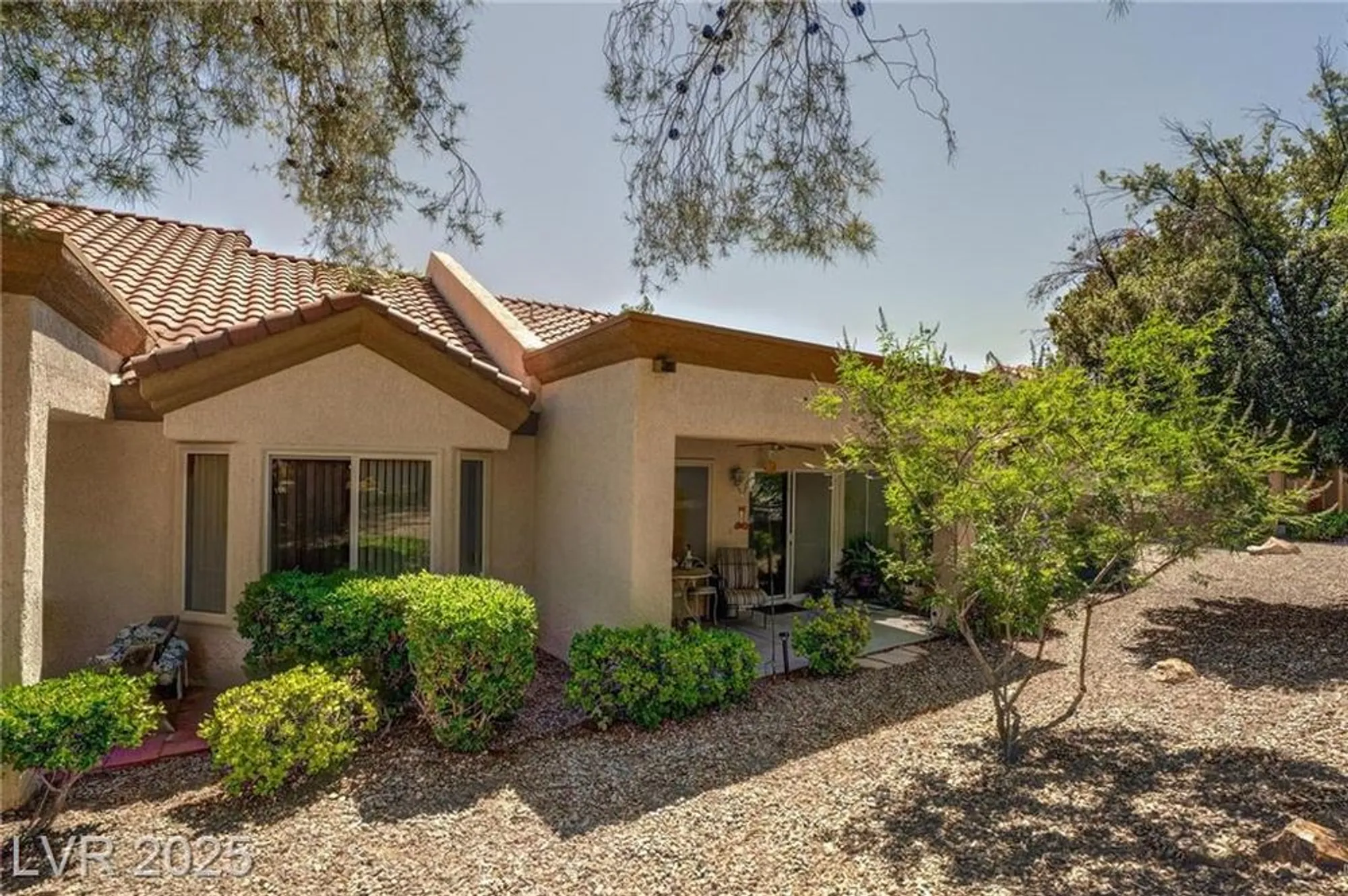 Property Slideshow image 39 of 42 | 2541 desert glen dr, Las Vegas, NV, 89134