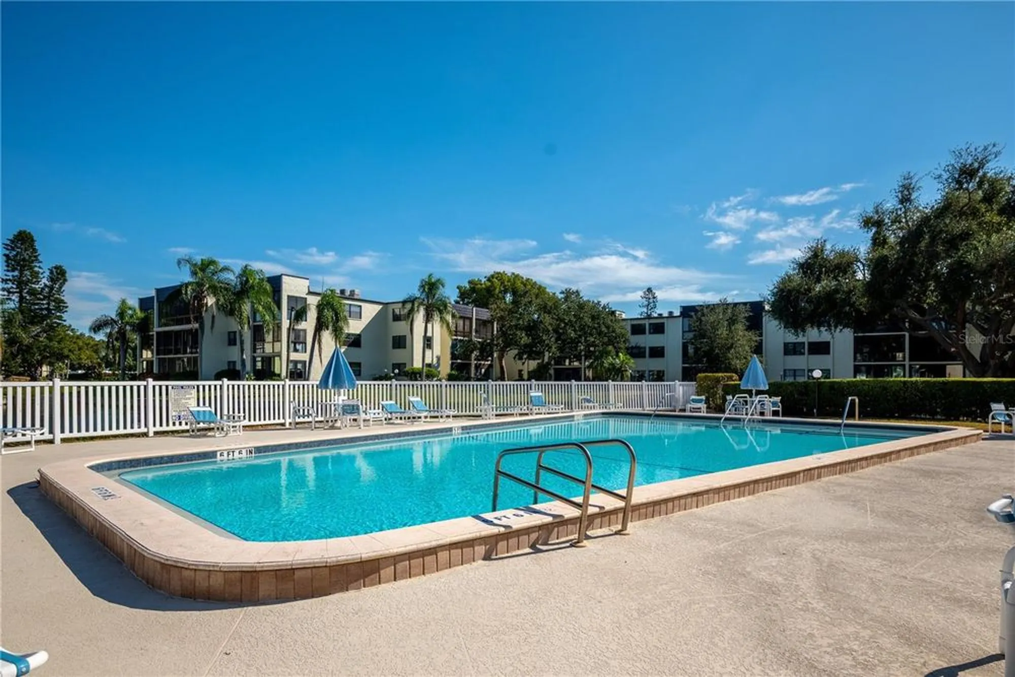 Property Slideshow image 27 of 34 | 14130 rosemary ln 5209, Largo, FL, 33774