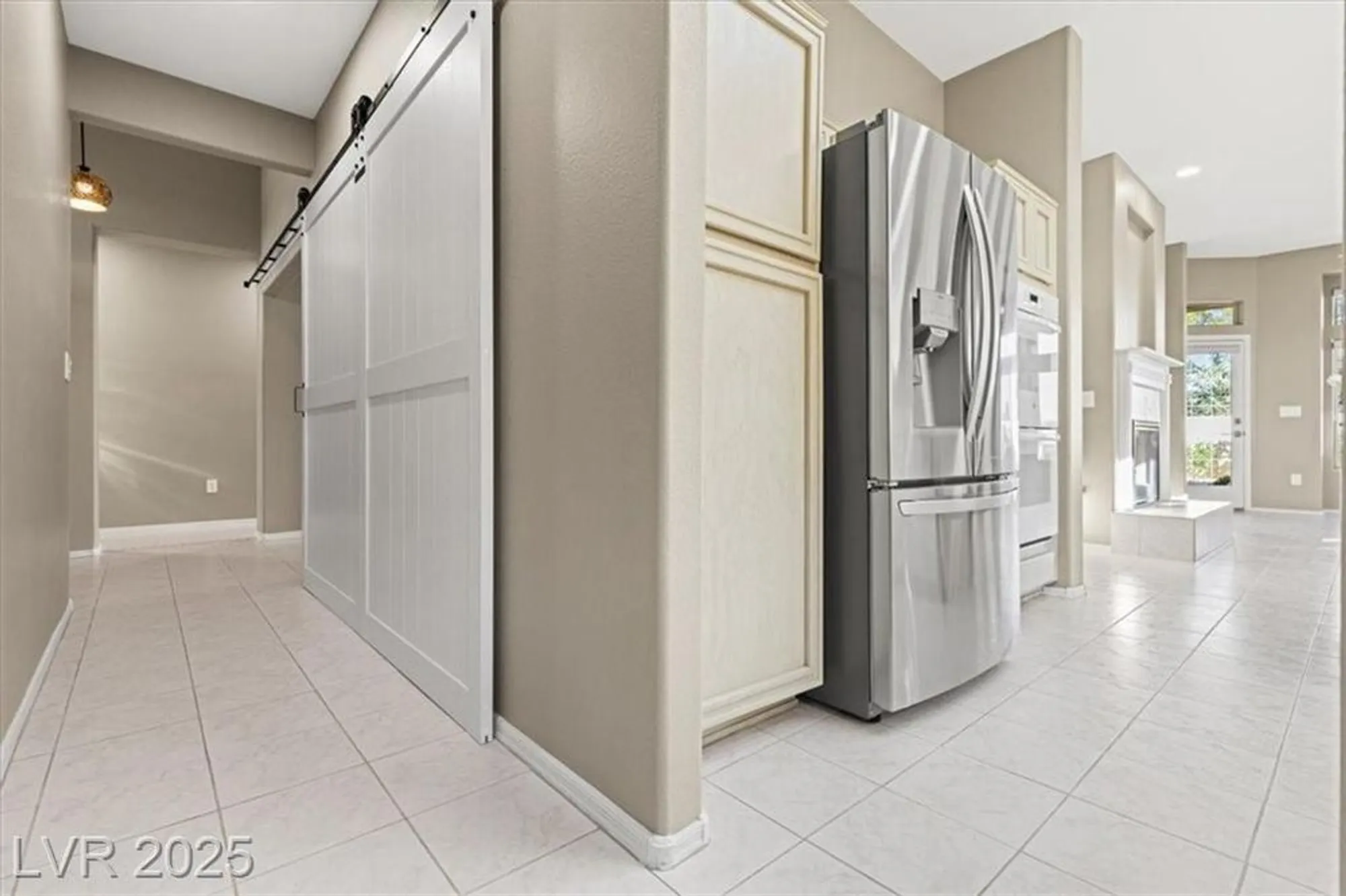 Property Slideshow image 27 of 43 | 2404 spring water dr, Las Vegas, NV, 89134