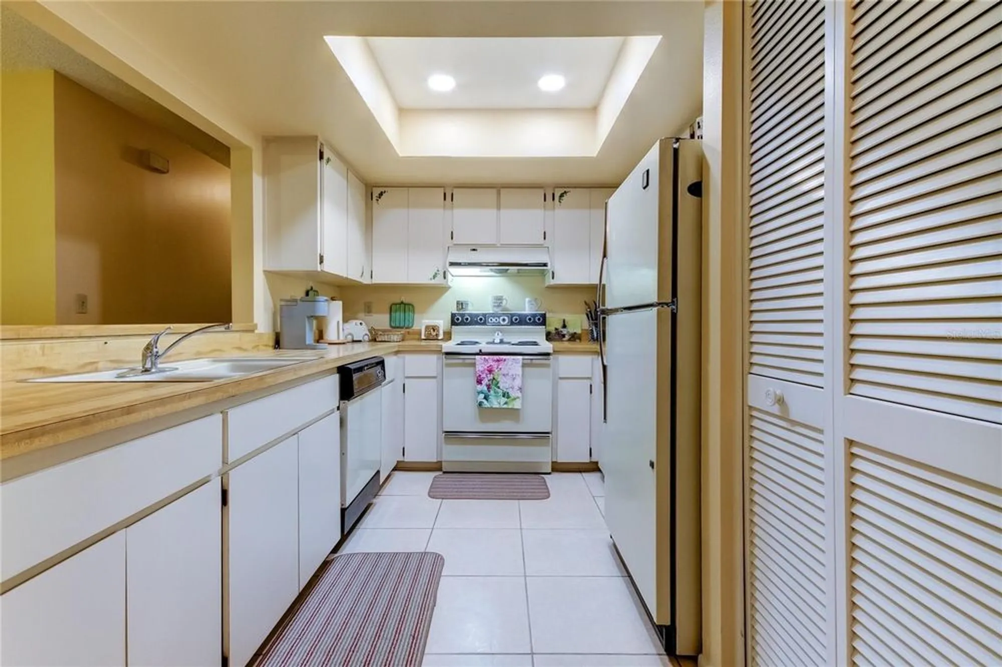 Property Slideshow image 26 of 44 | 3283 hilary cir 2c, Palm Harbor, FL, 34684