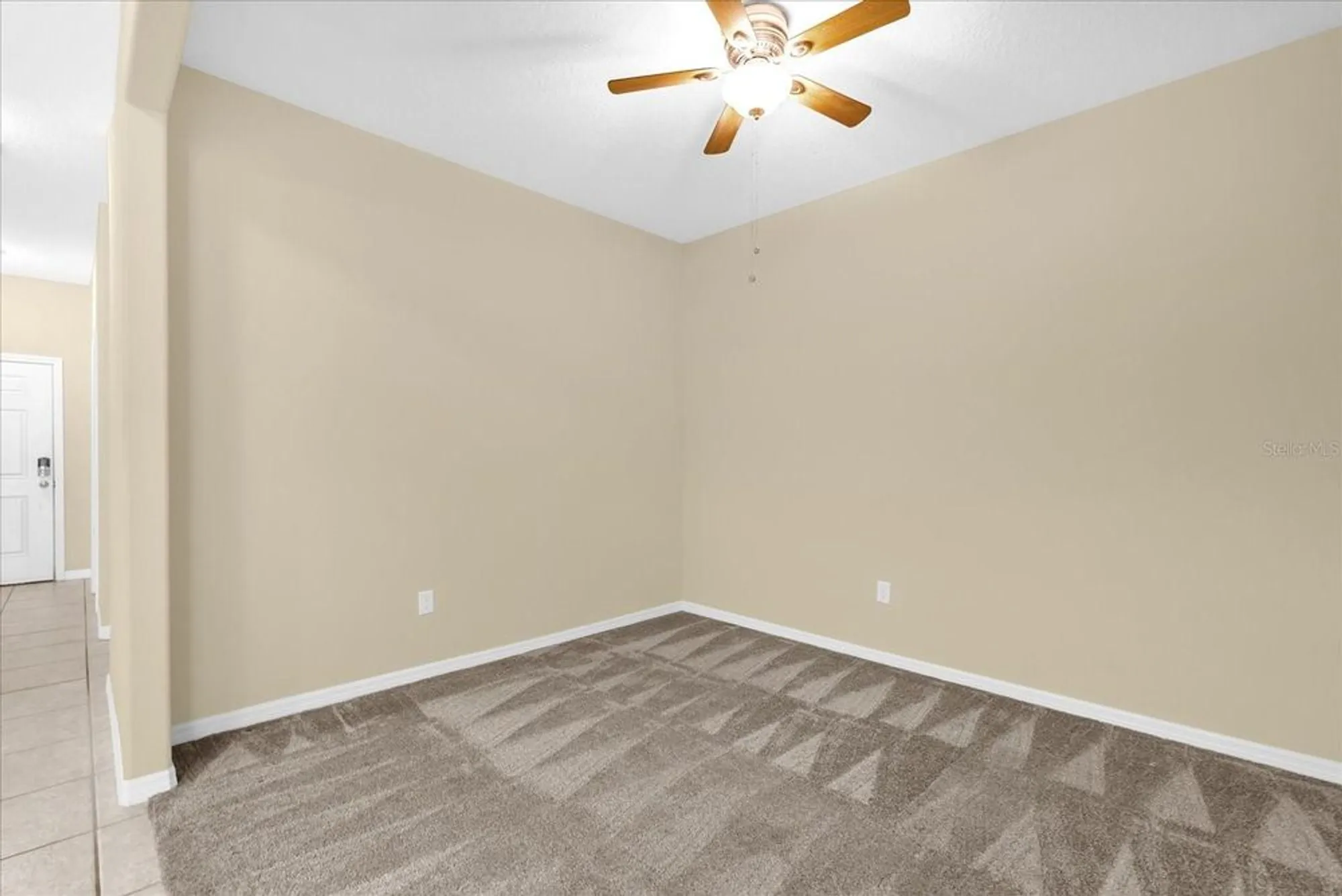 Property Slideshow image 11 of 38 | 3205 sonesta ct b, Clermont, FL, 34711
