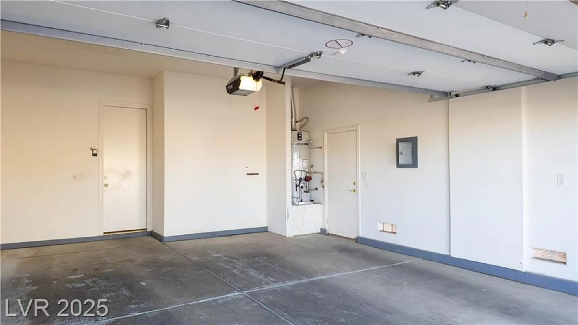 Property Slideshow image 36 of 79 | 10248 andante ct, Las Vegas, NV, 89135