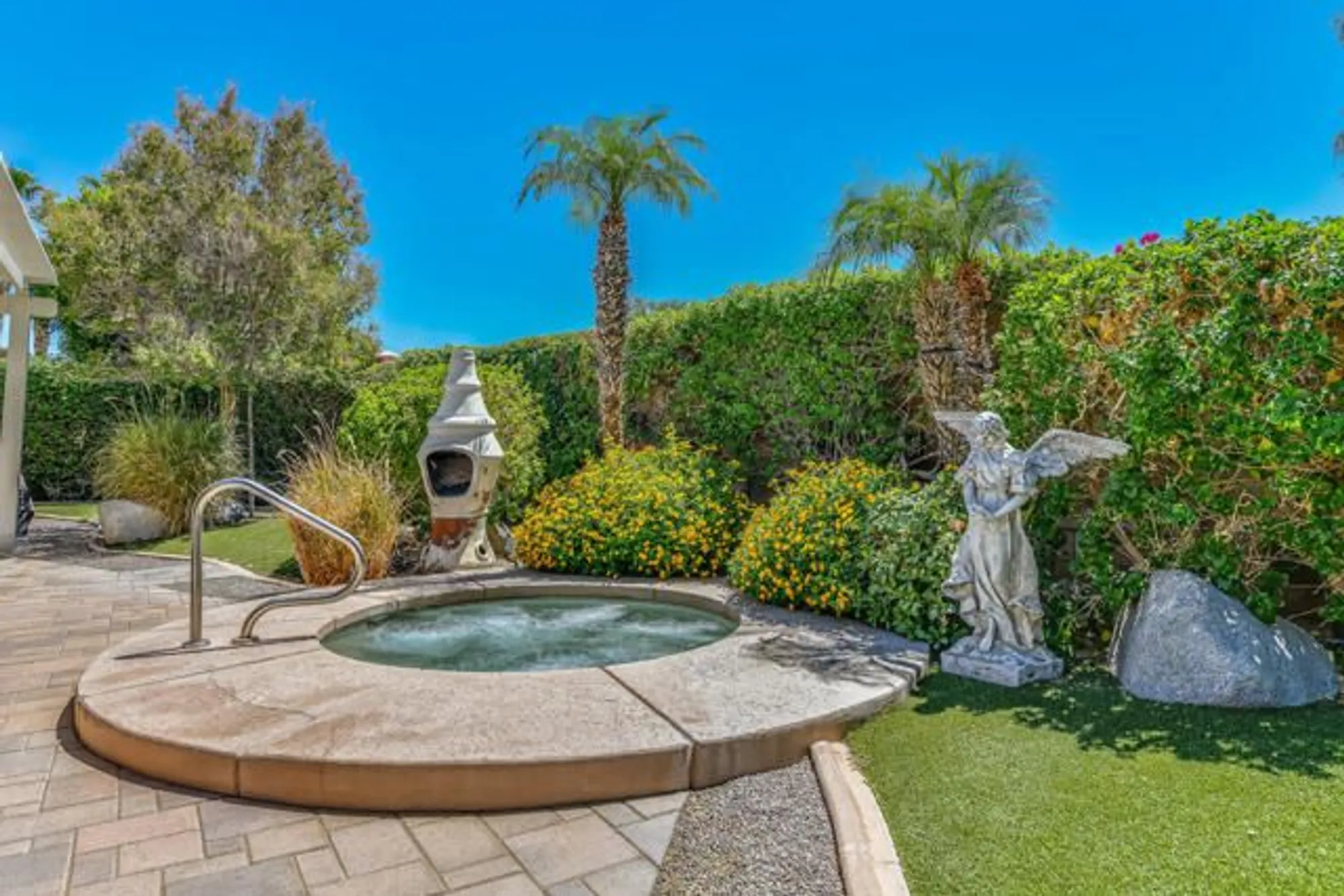 Property Slideshow image 16 of 29 | 43784 royal saint george dr, Indio, CA, 92201