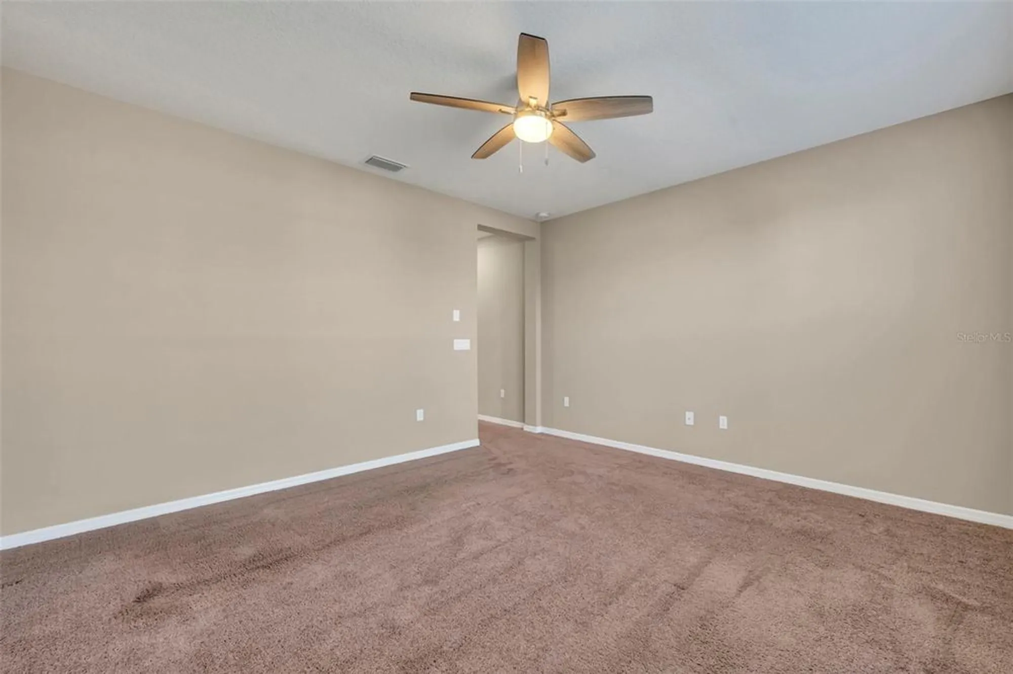 Property Slideshow image 26 of 64 | 397 alcove dr, Groveland, FL, 34736