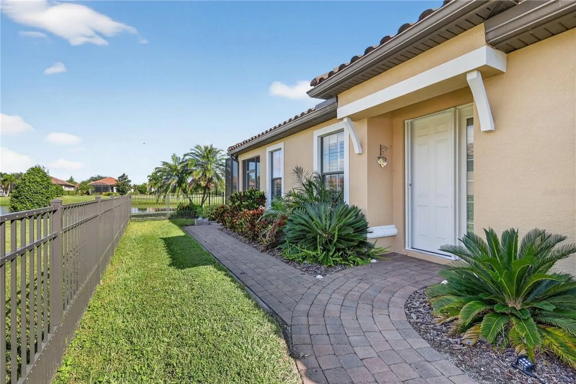 Property Slideshow image 8 of 58 | 4828 heinman cv, Palmetto, FL, 34221
