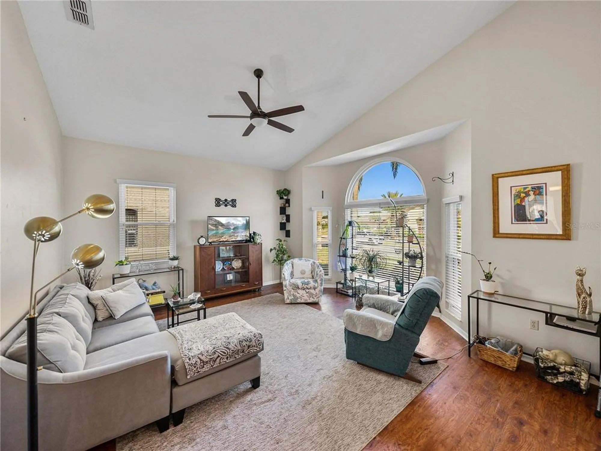 Property Slideshow image 3 of 42 | 6052 condor dr, Lakeland, FL, 33809