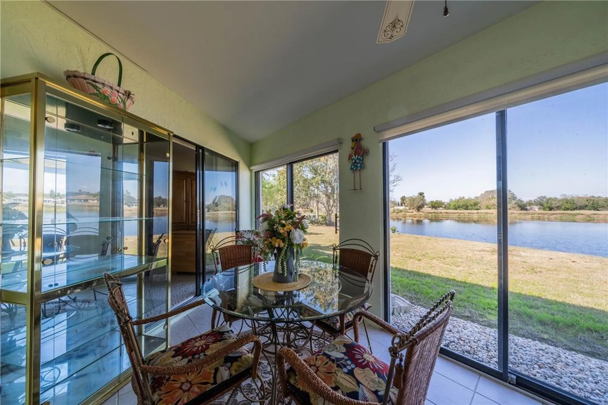 Property Slideshow image 13 of 37 | 1723 wolf laurel dr, Sun City Center, FL, 33573