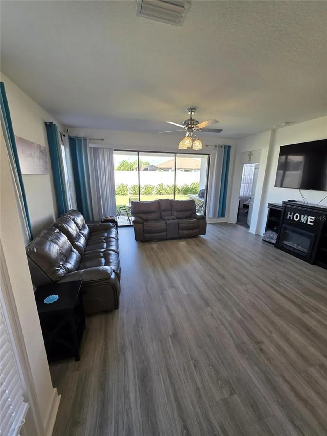 Property Slideshow image 4 of 35 | 10934 wendover dr, Palmetto, FL, 34221