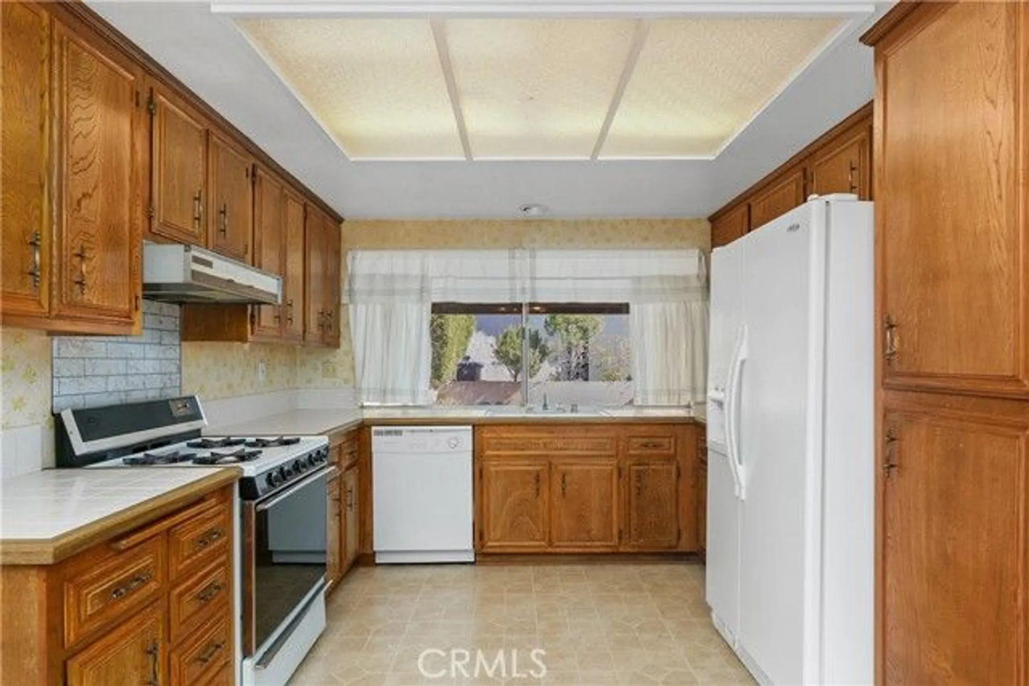 Property Slideshow image 13 of 32 | 1150 lemon gum ln, Hemet, CA, 92545