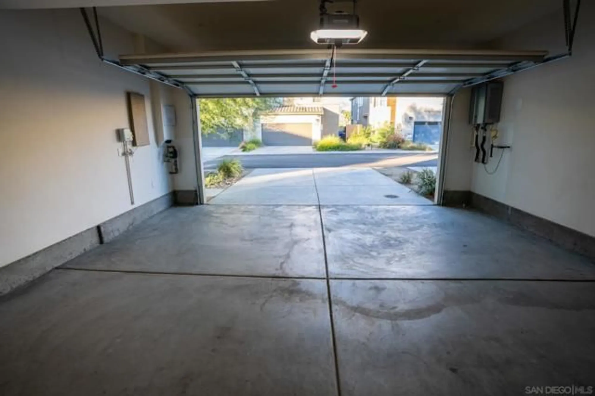 Property Slideshow image 25 of 29 | 84645 litorale ct, Indio, CA, 92203