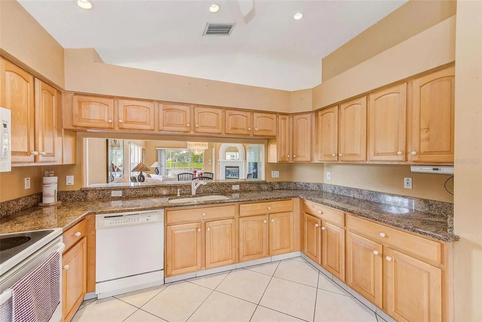 Property Slideshow image 9 of 37 | 11600 weaver park ct, Trinity, FL, 34655