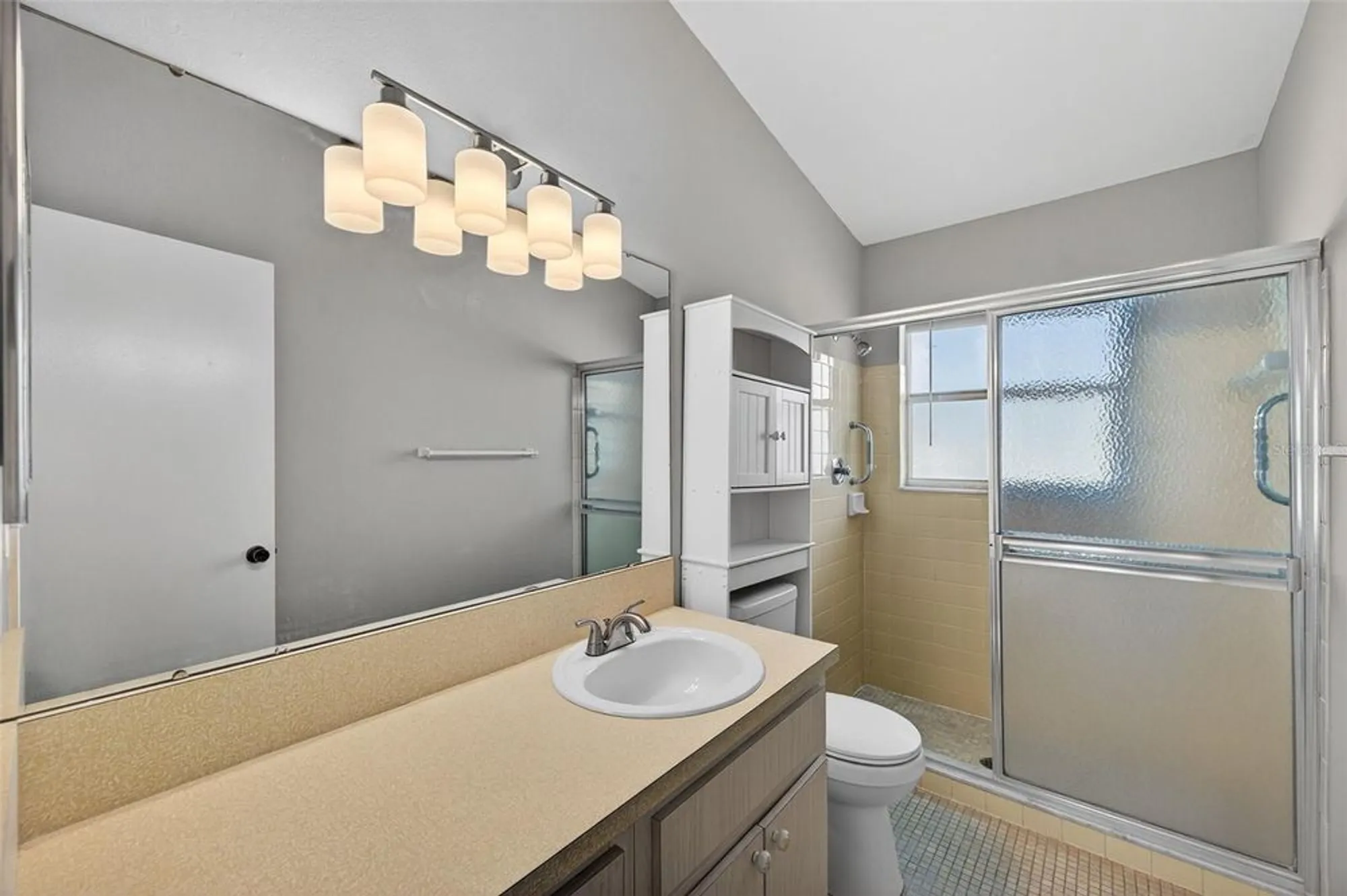 Property Slideshow image 16 of 30 | 3704 39th st w # 23, Bradenton, FL, 34205