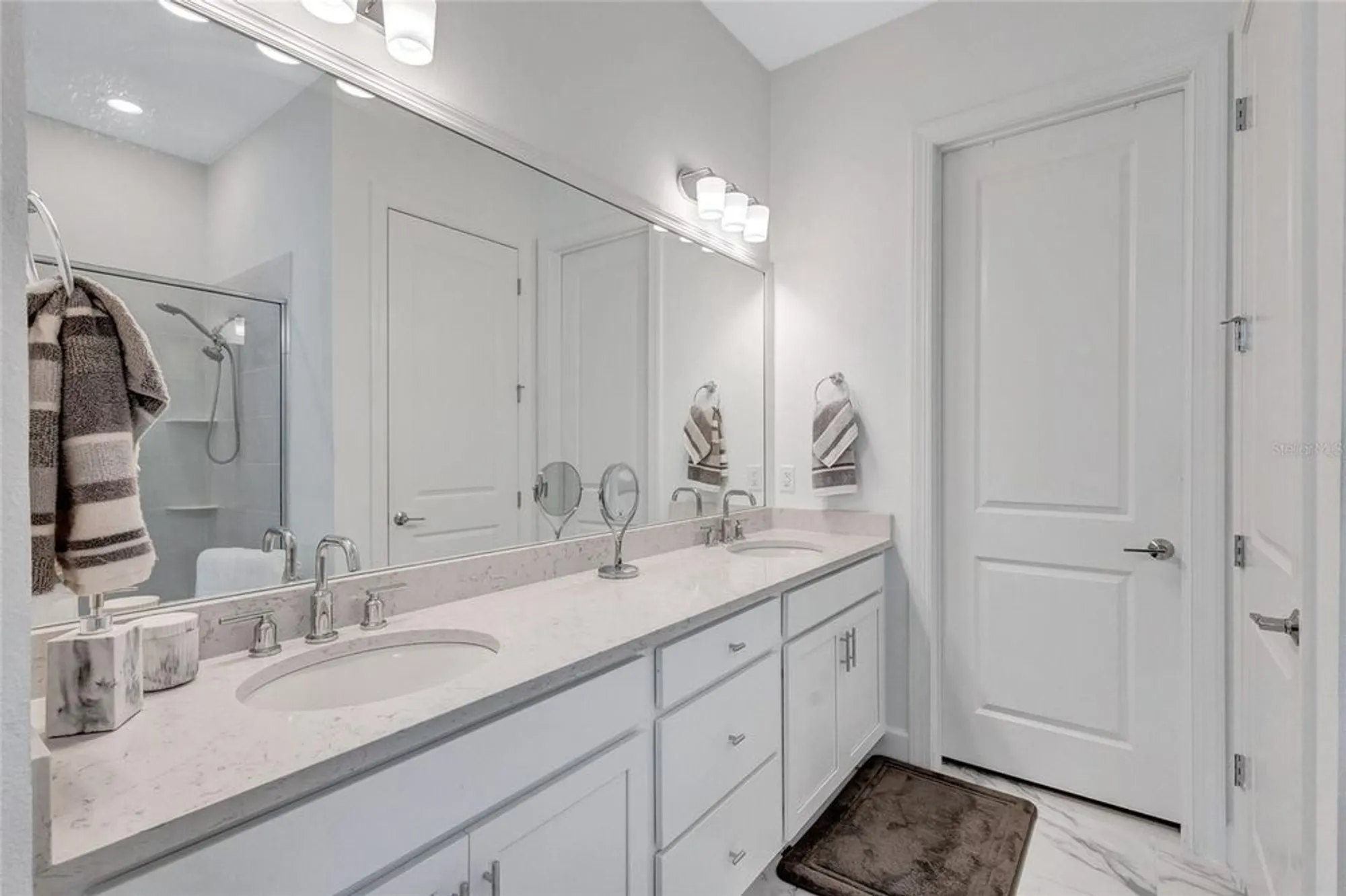 Property Slideshow image 30 of 56 | 6203 grandview hill ct, Bradenton, FL, 34203