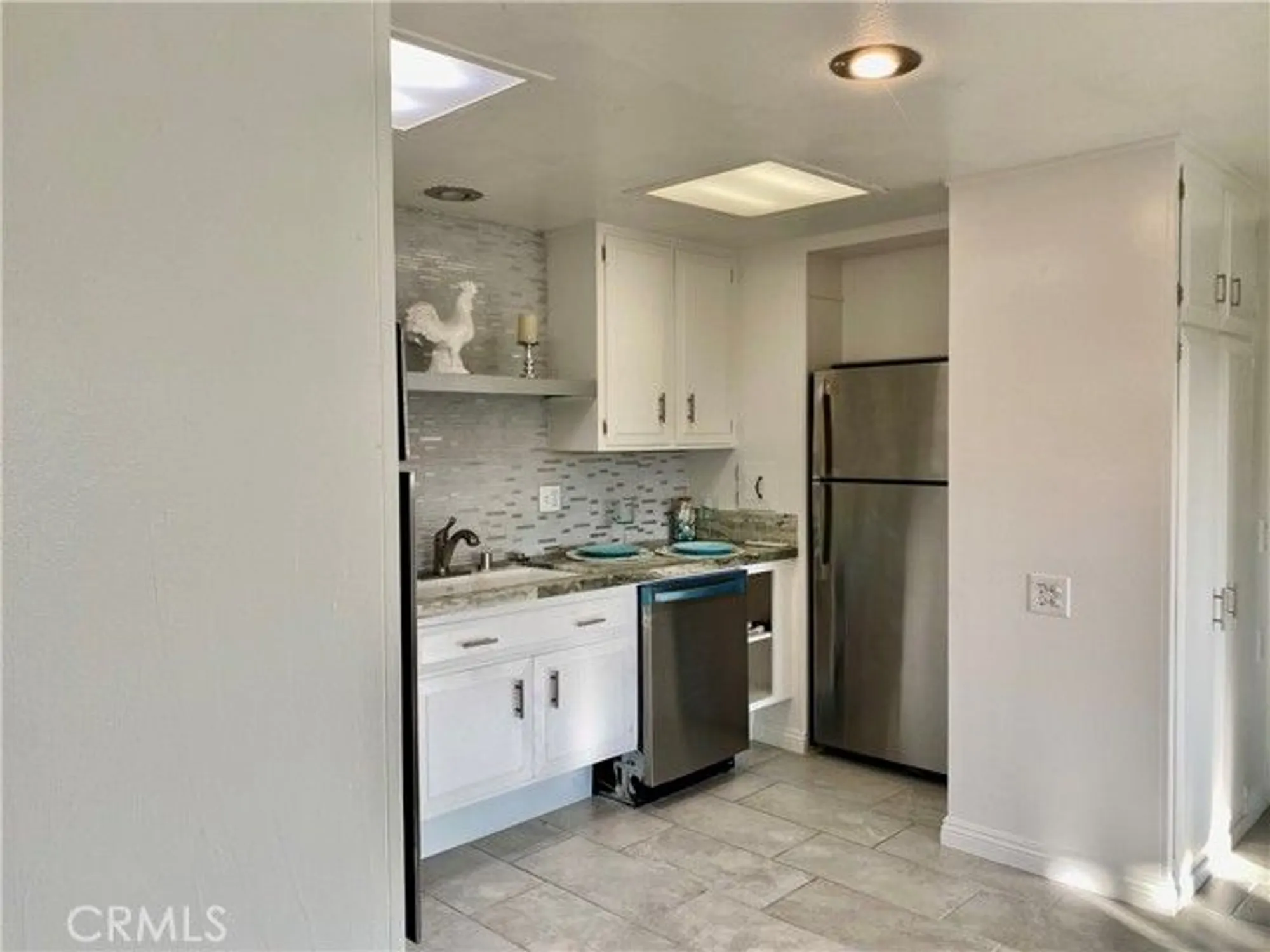 Property Slideshow image 16 of 30 | 13521 wentworth ln, Seal Beach, CA, 90740