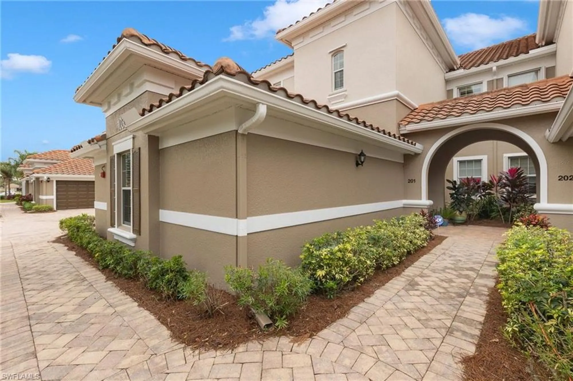Property Slideshow image 30 of 49 | 10351 glastonbury cir unit 201, Fort Myers, FL, 33913