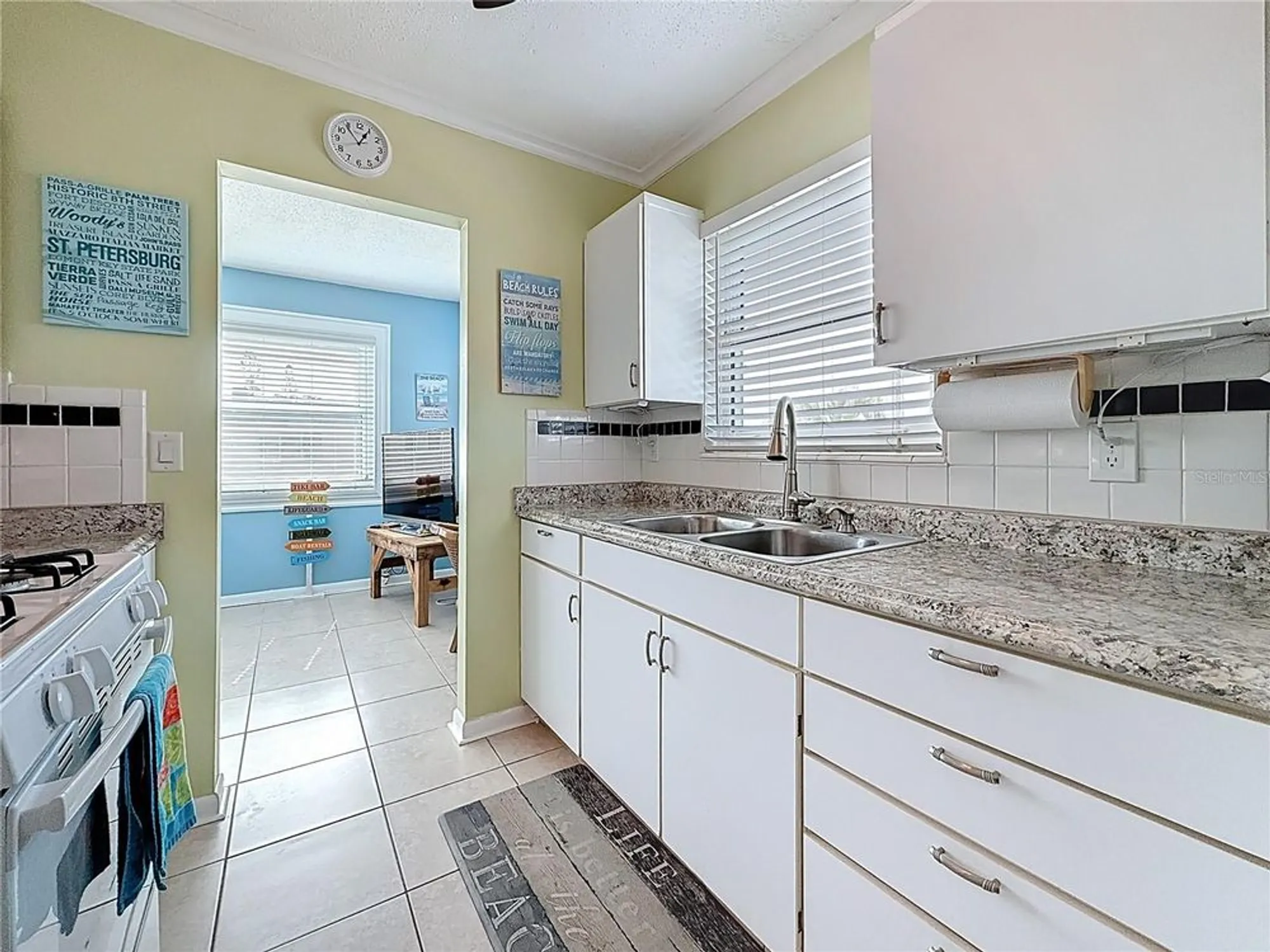 Property Slideshow image 18 of 64 | 5267 81st st n apt 26, Saint Petersburg, FL, 33709