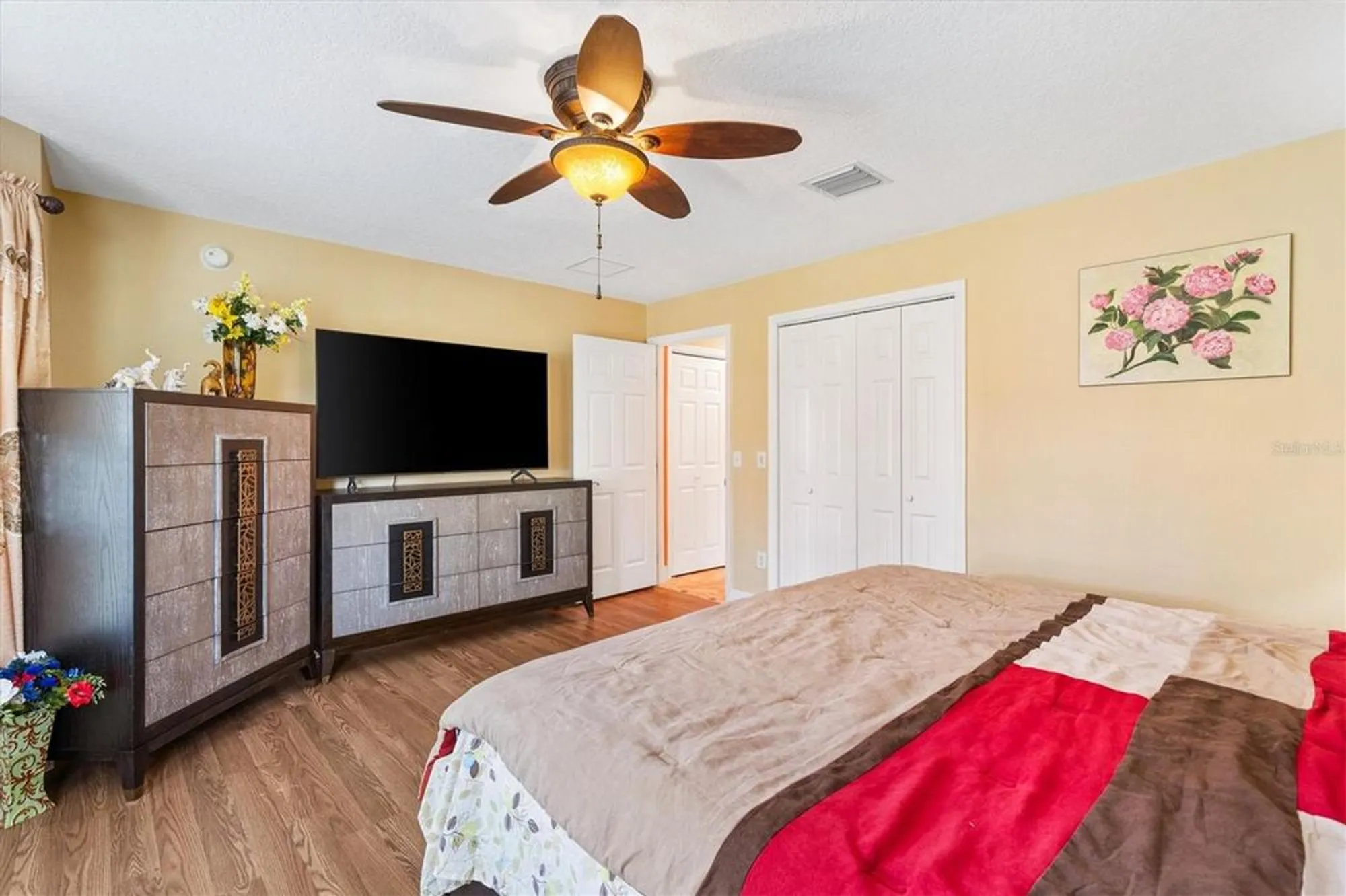 Property Slideshow image 19 of 29 | 39911 bayview dr, Lady Lake, FL, 32159