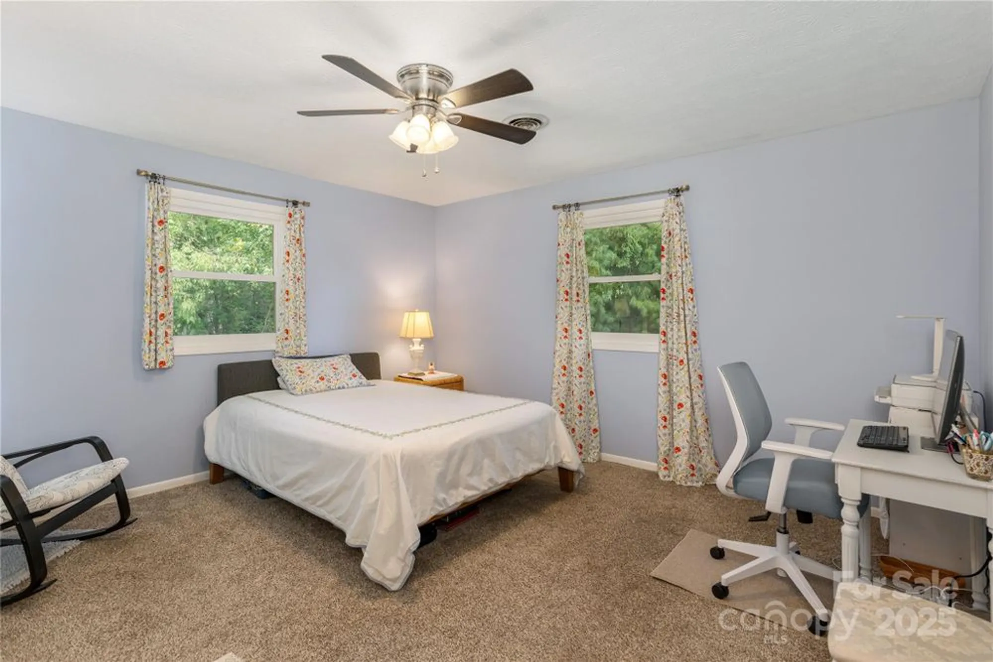 Property Slideshow image 12 of 25 | 103 oakwood pl apt 4, Hendersonville, NC, 28792