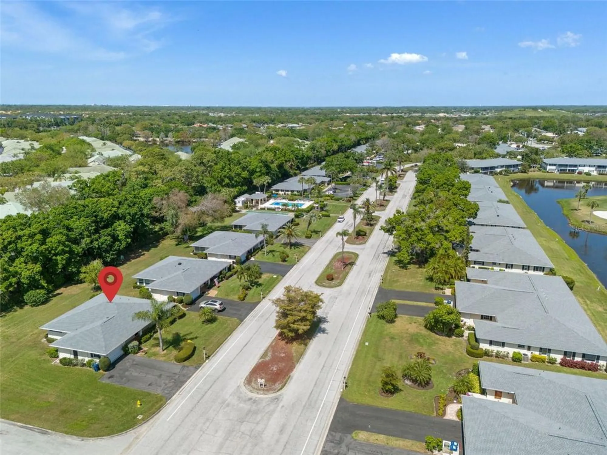 Property Slideshow image 9 of 70 | 7082 w country club dr n # 7082, Sarasota, FL, 34243