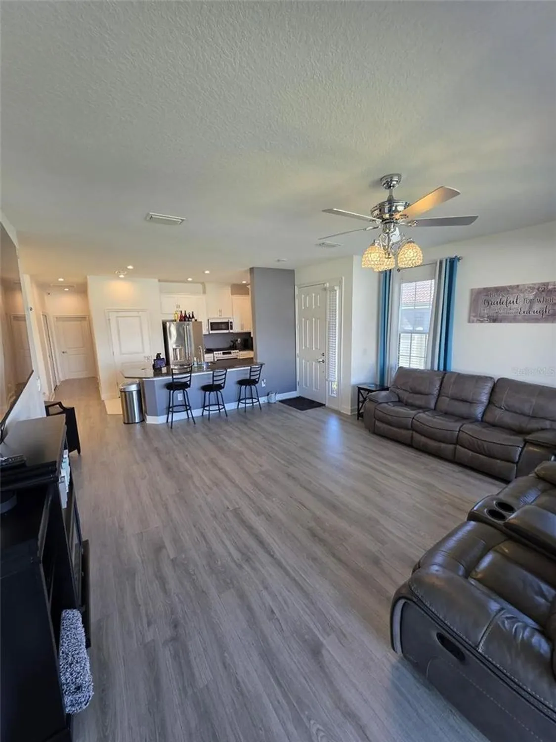 Property Slideshow image 6 of 35 | 10934 wendover dr, Palmetto, FL, 34221