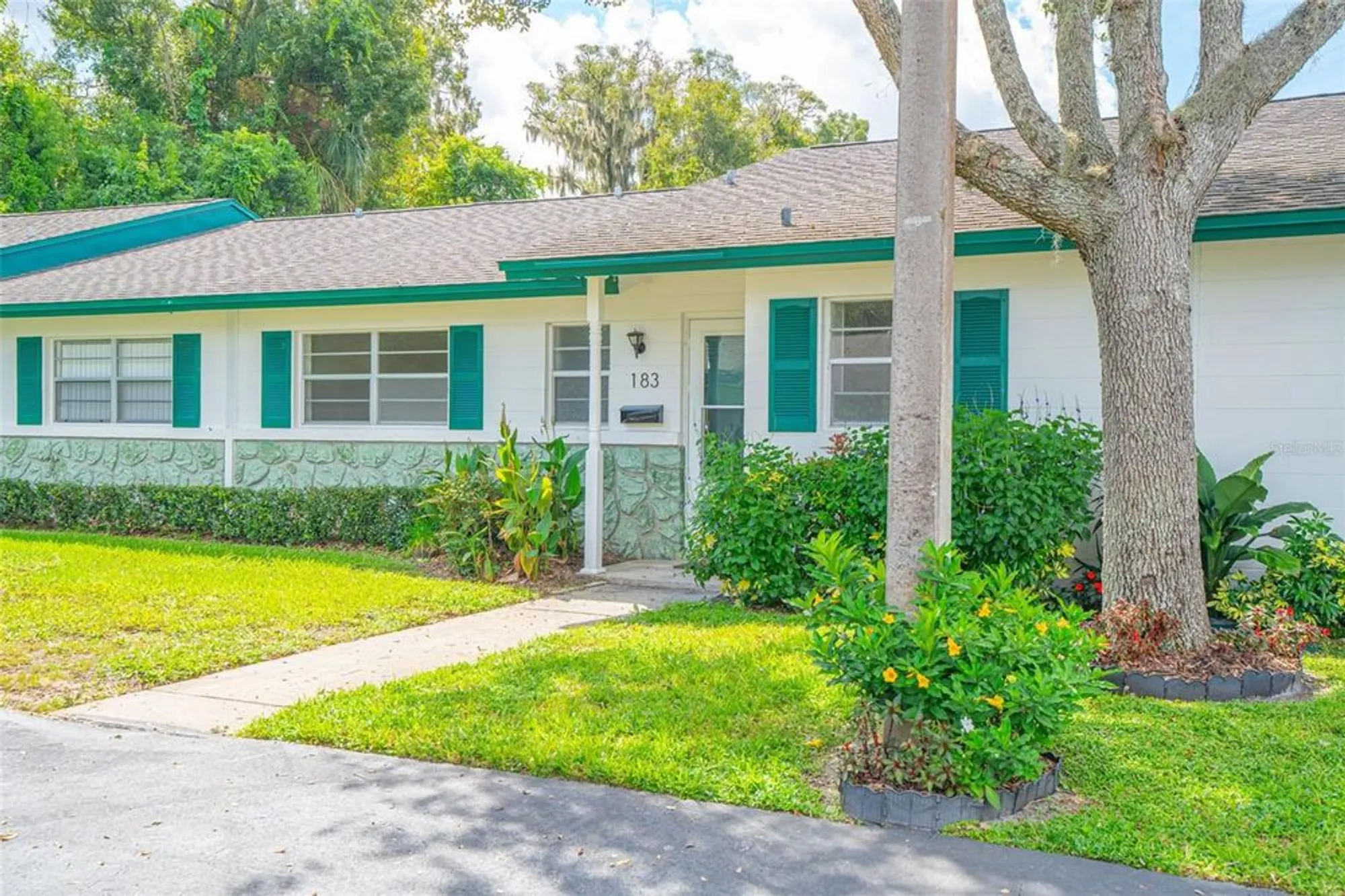 Property Slideshow image 2 of 20 | 183 n hill ave # 90, Deland, FL, 32724