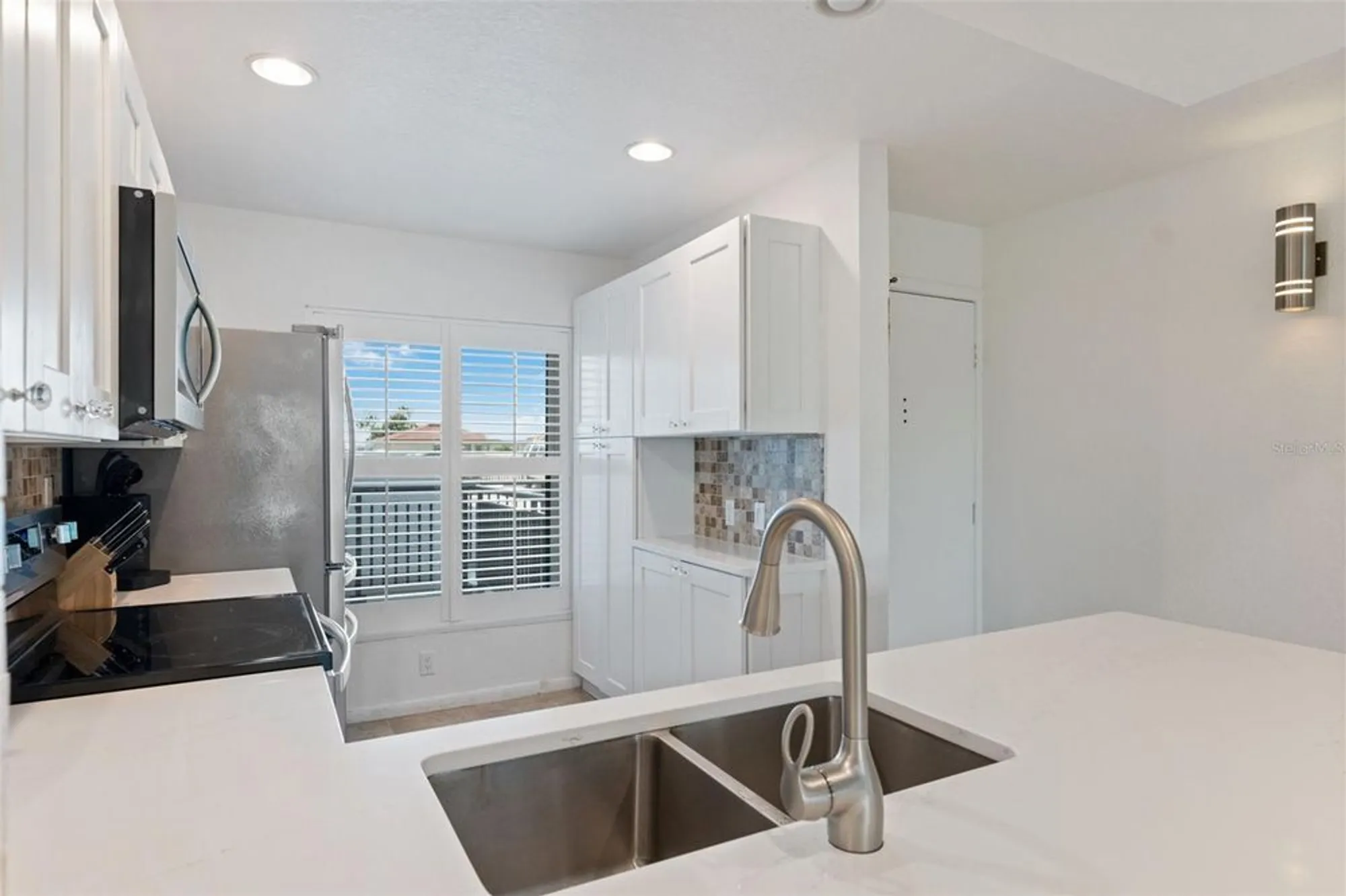 Property Slideshow image 8 of 49 | 6210 sun blvd apt 206, Saint Petersburg, FL, 33715