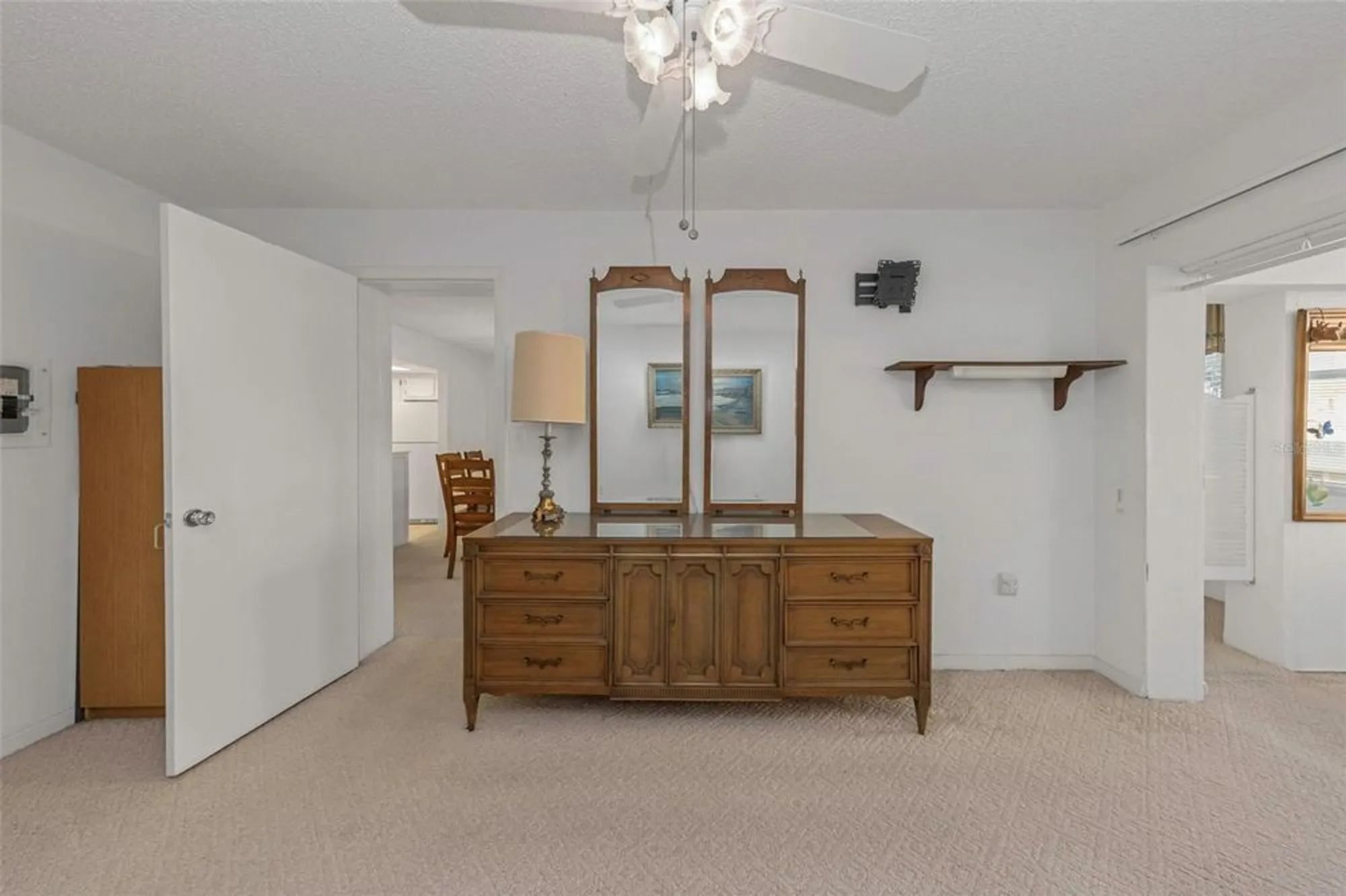 Property Slideshow image 27 of 95 | 4550 cove cir apt 207, St Petersburg, FL, 33708