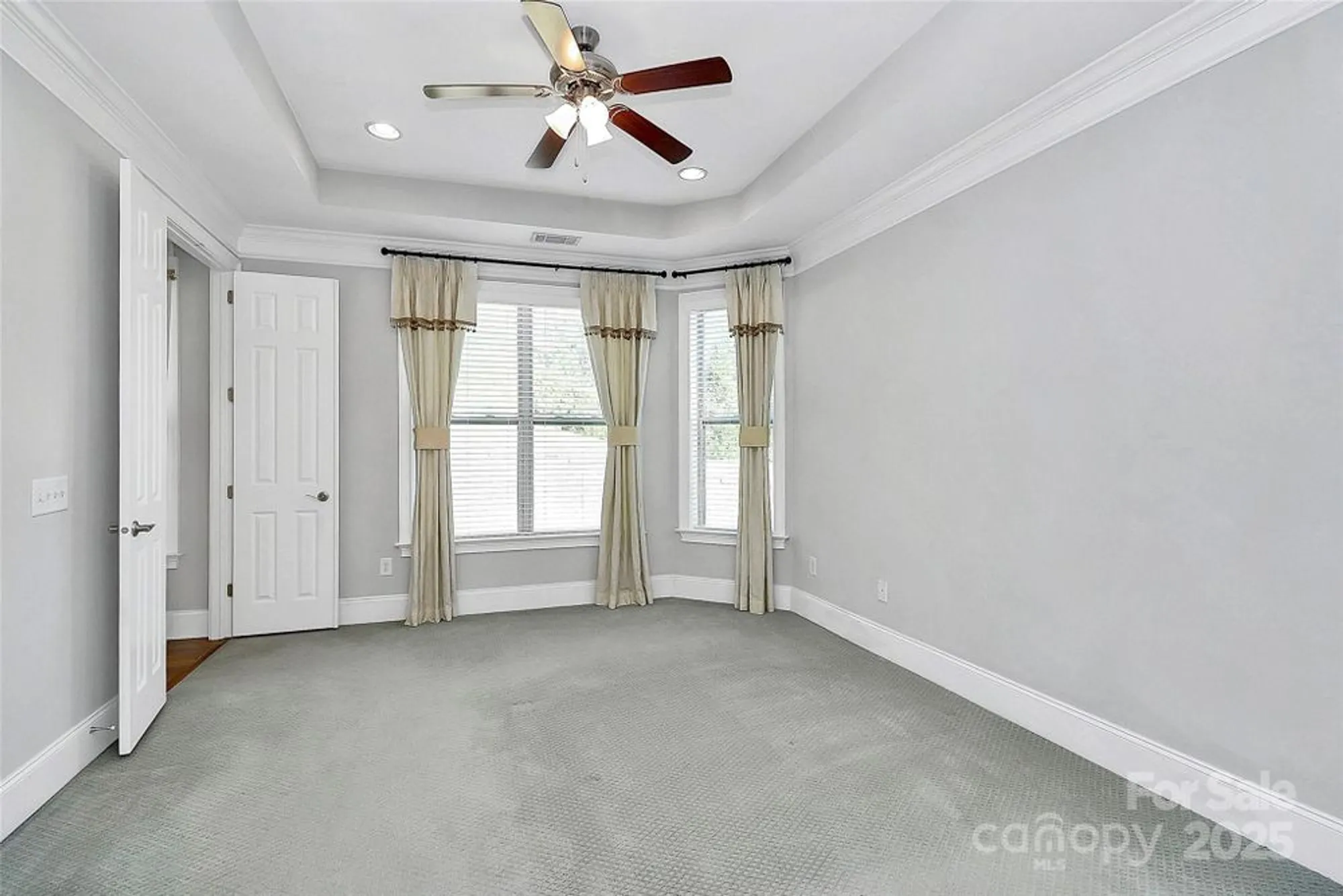 Property Slideshow image 31 of 46 | 14920 high bluff ct, Charlotte, NC, 28278