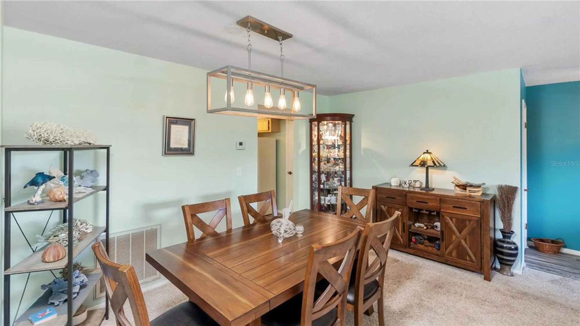 Property Slideshow image 7 of 31 | 8198 terrace garden dr n unit 304, St Petersburg, FL, 33709