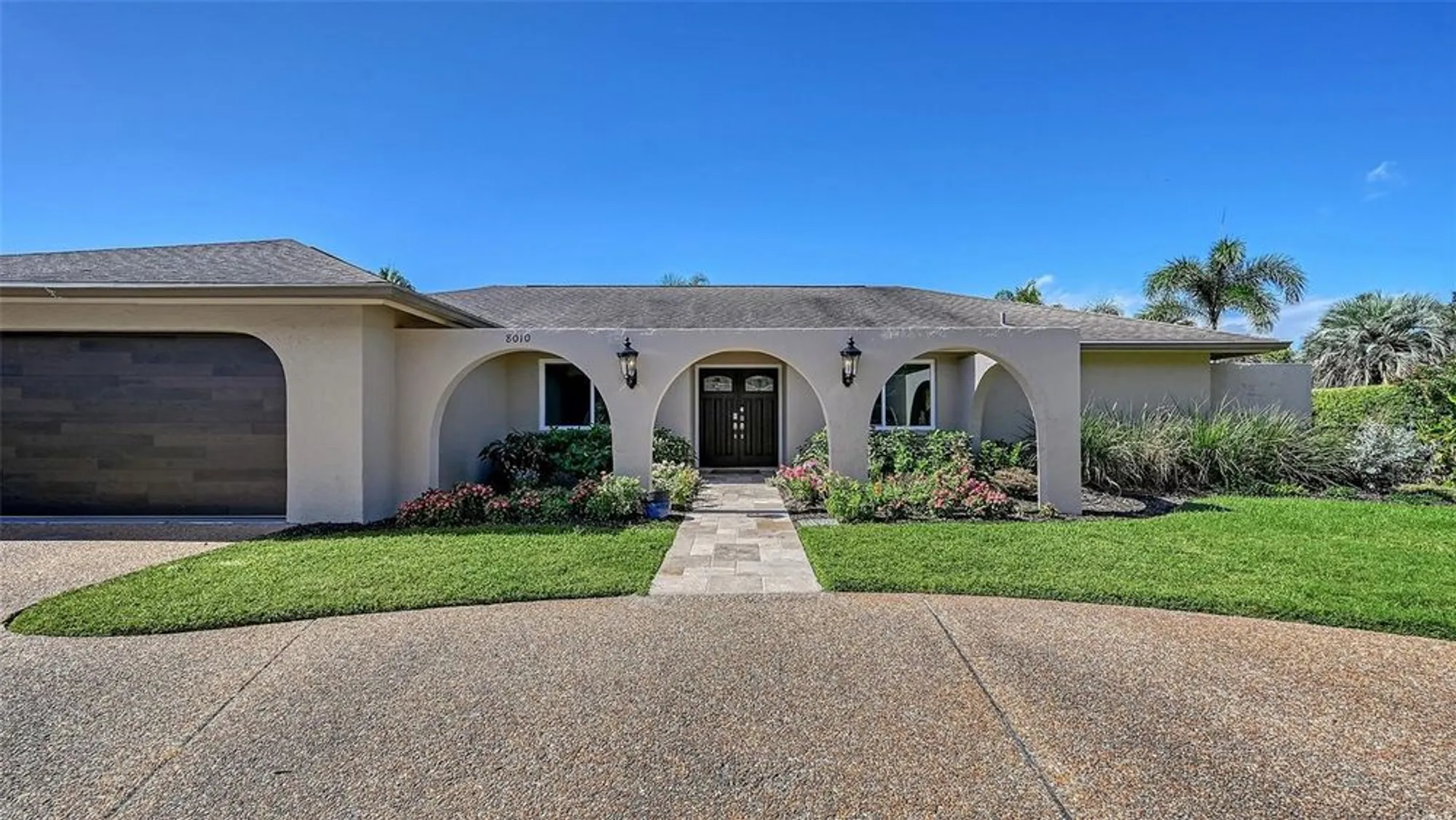 Property Slideshow image 4 of 64 | 8010 conservatory dr, Sarasota, FL, 34243
