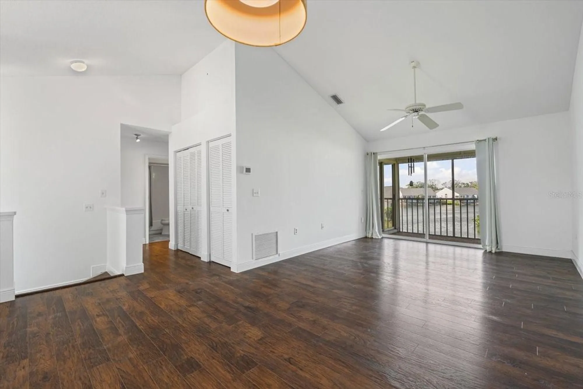 Property Slideshow image 14 of 65 | 970 sandpiper cir # 970, Bradenton, FL, 34209