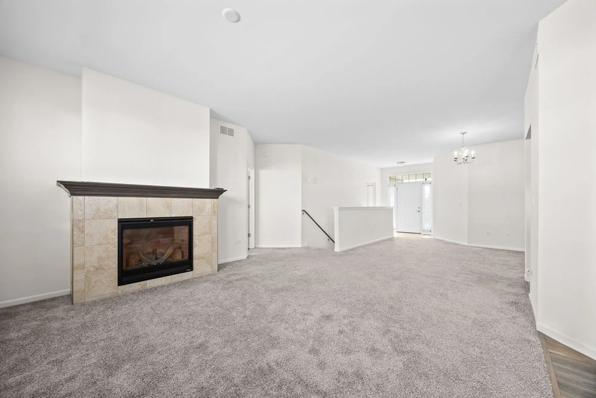 Property Slideshow image 6 of 28 | 17340 lucerne ct, Lockport, IL, 60441