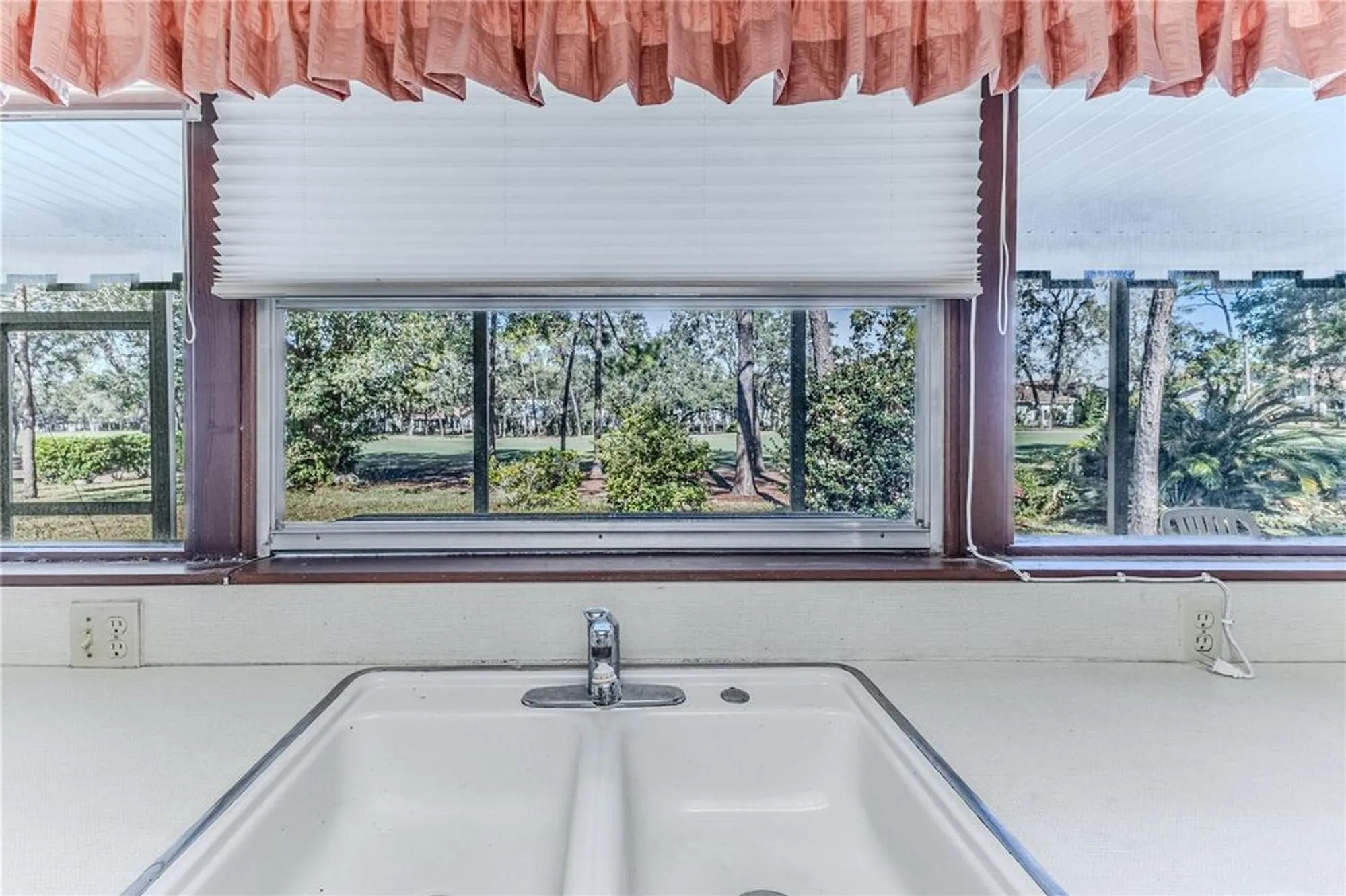 Property Slideshow image 22 of 73 | 2193 timber lodge ln, Spring Hill, FL, 34606