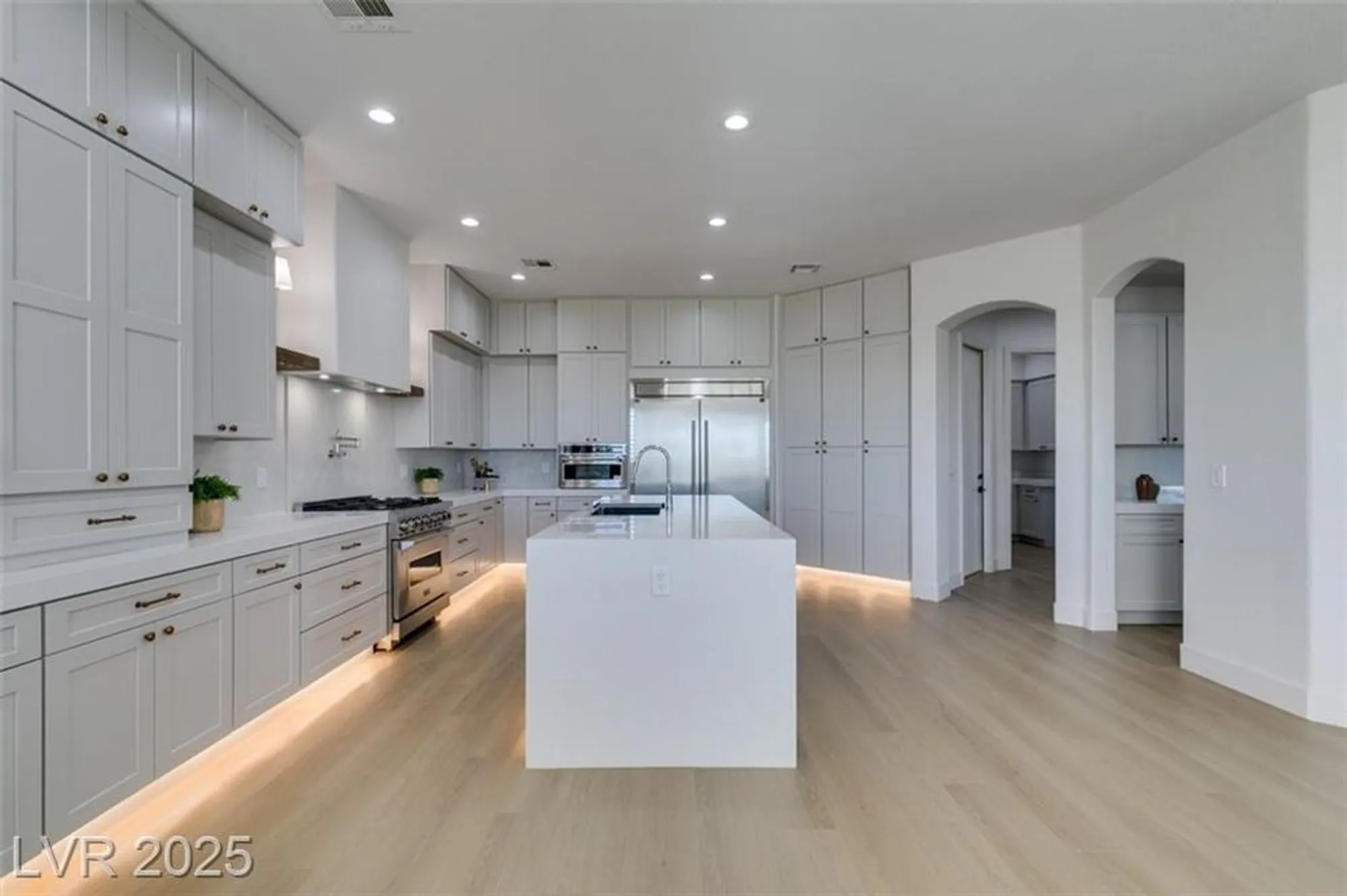 Property Slideshow image 2 of 32 | 5192 estasi st, Las Vegas, NV, 89135