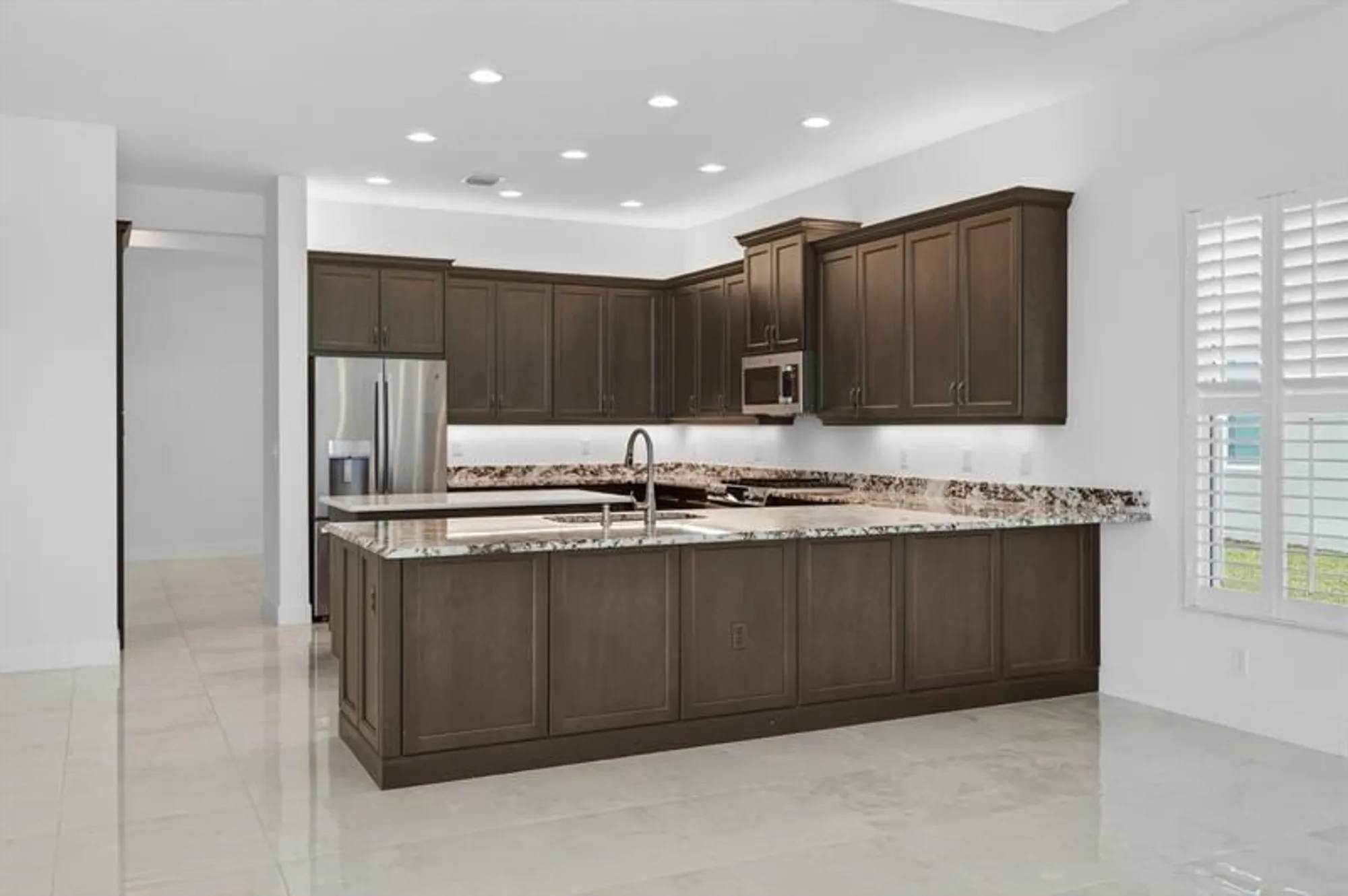 Property Slideshow image 13 of 30 | 11965 sw sandy bay cir, Port St Lucie, FL, 34987